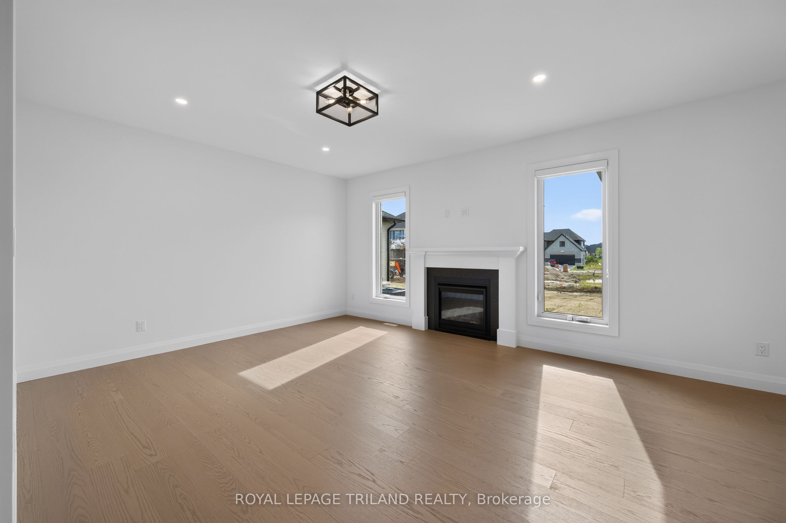 6777 Heathwoods Avenue Property Photo 7