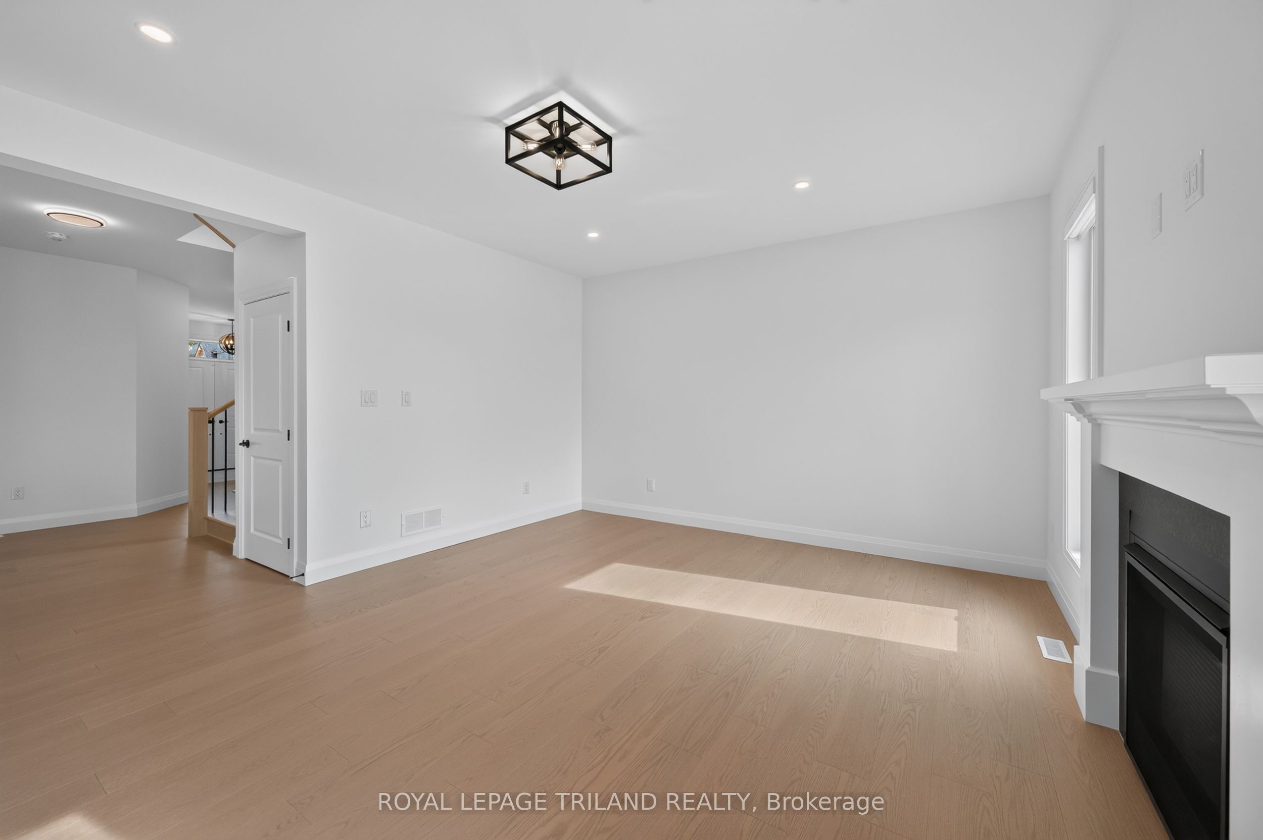 6777 Heathwoods Avenue Property Photo 8