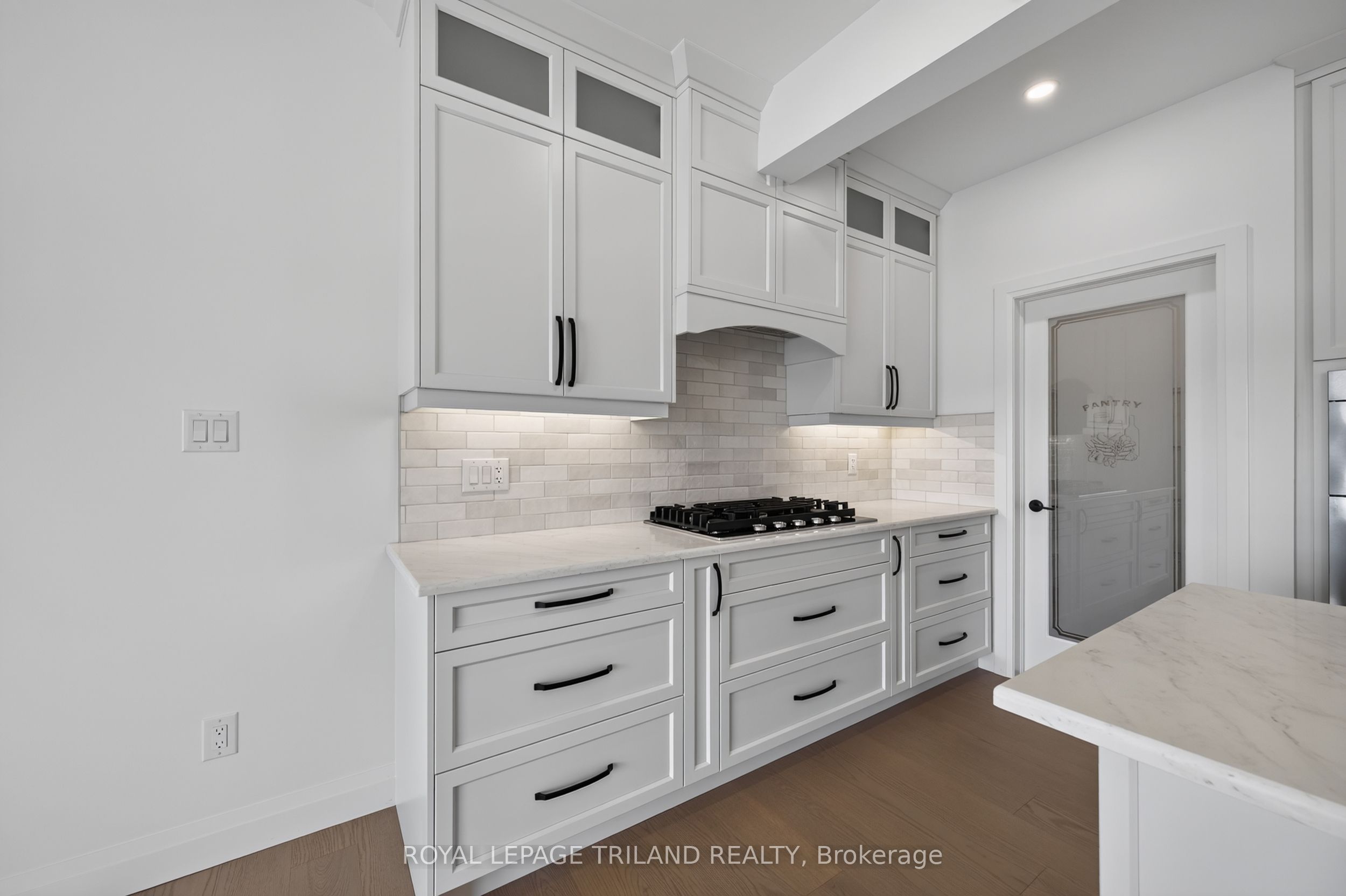 6777 Heathwoods Avenue Property Photo 11