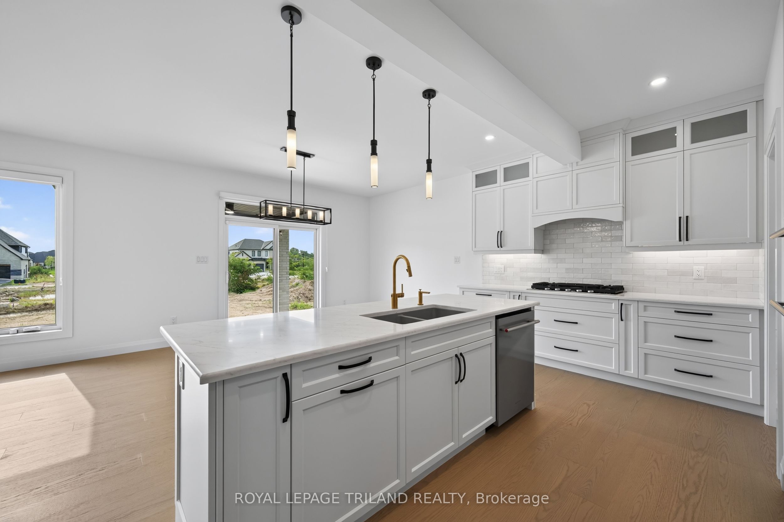 6777 Heathwoods Avenue Property Photo 14