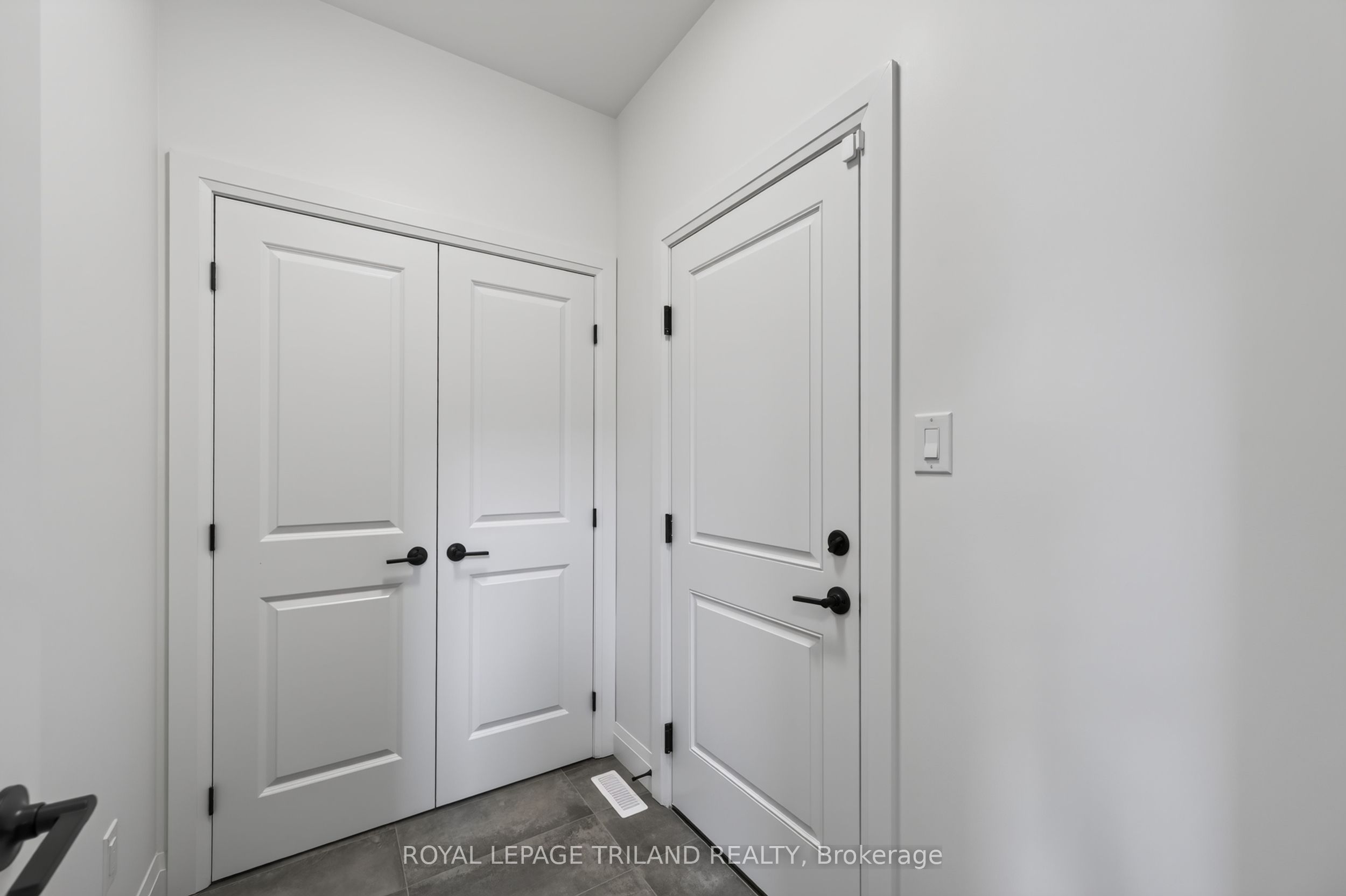 6777 Heathwoods Avenue Property Photo 17