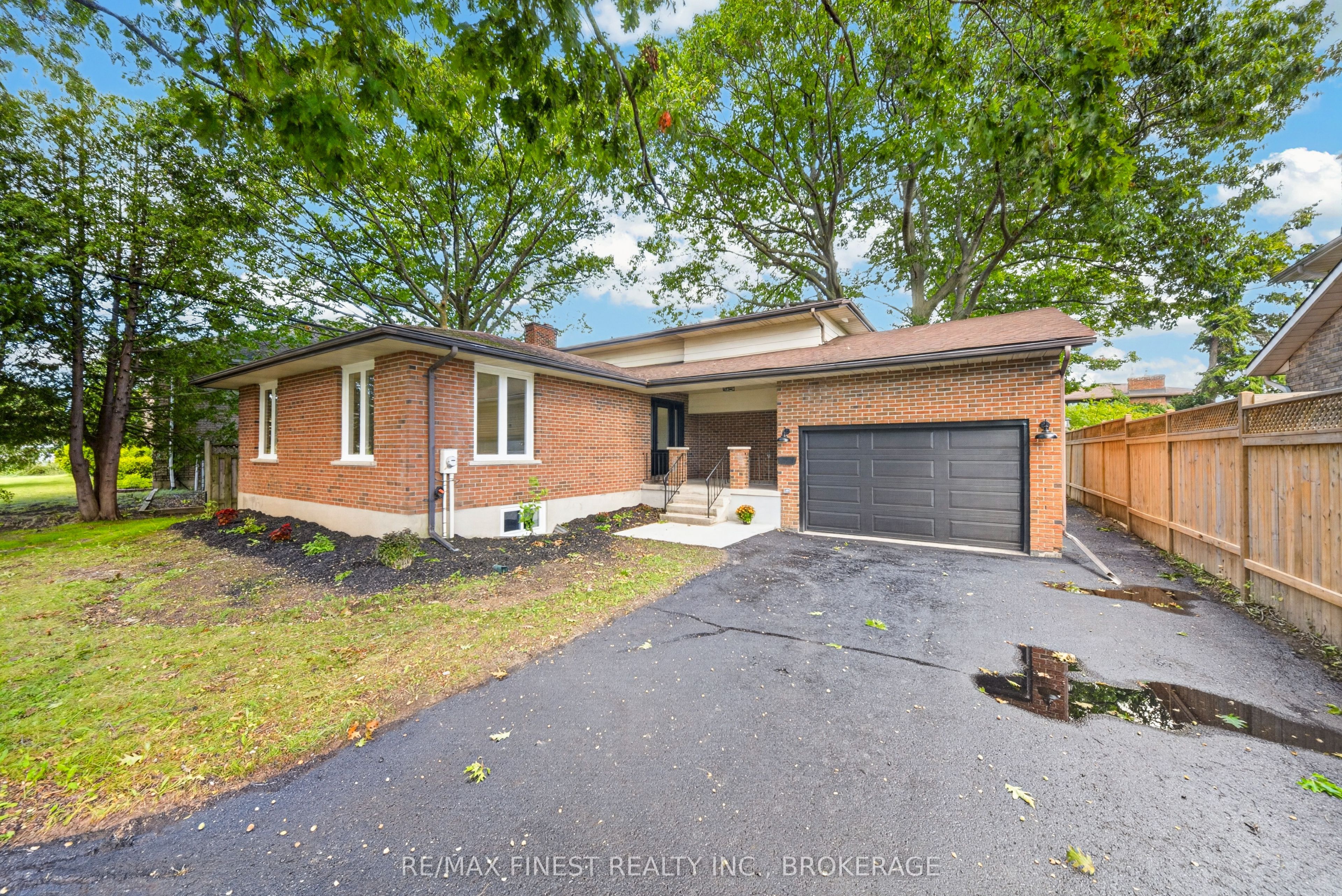 530 Roosevelt Drive Property Photo 1