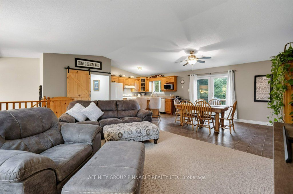 838 Traceys Hill Road Property Photo 7