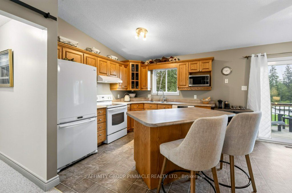 838 Traceys Hill Road Property Photo 9