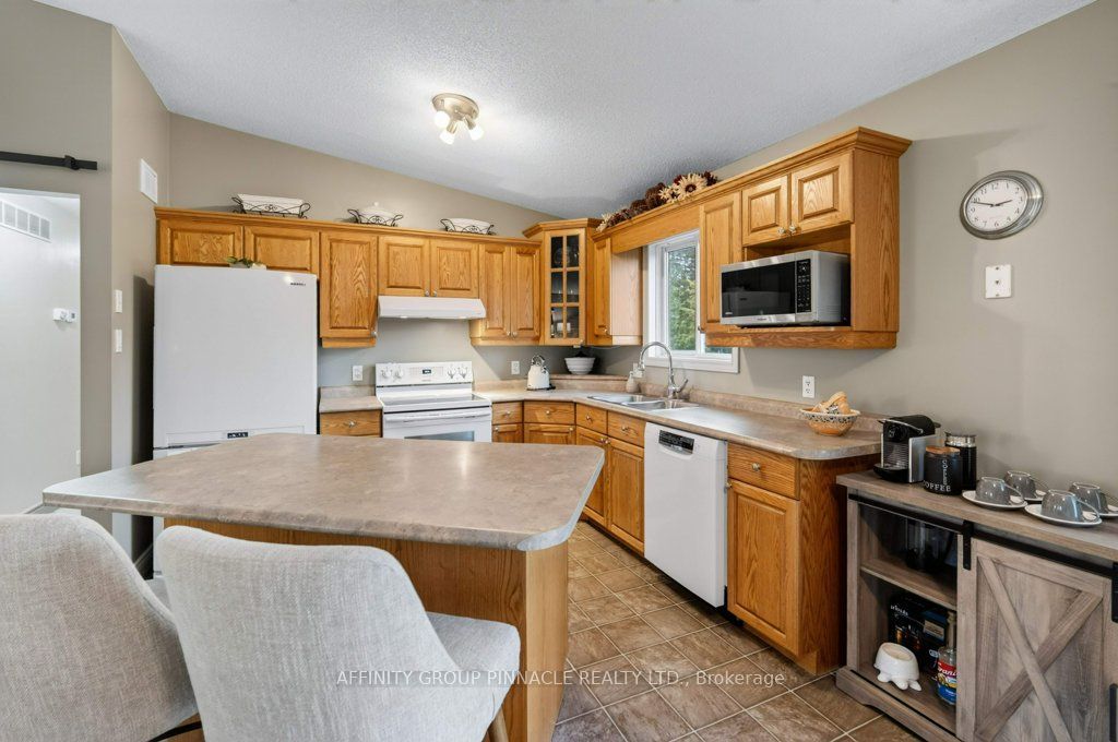838 Traceys Hill Road Property Photo 12