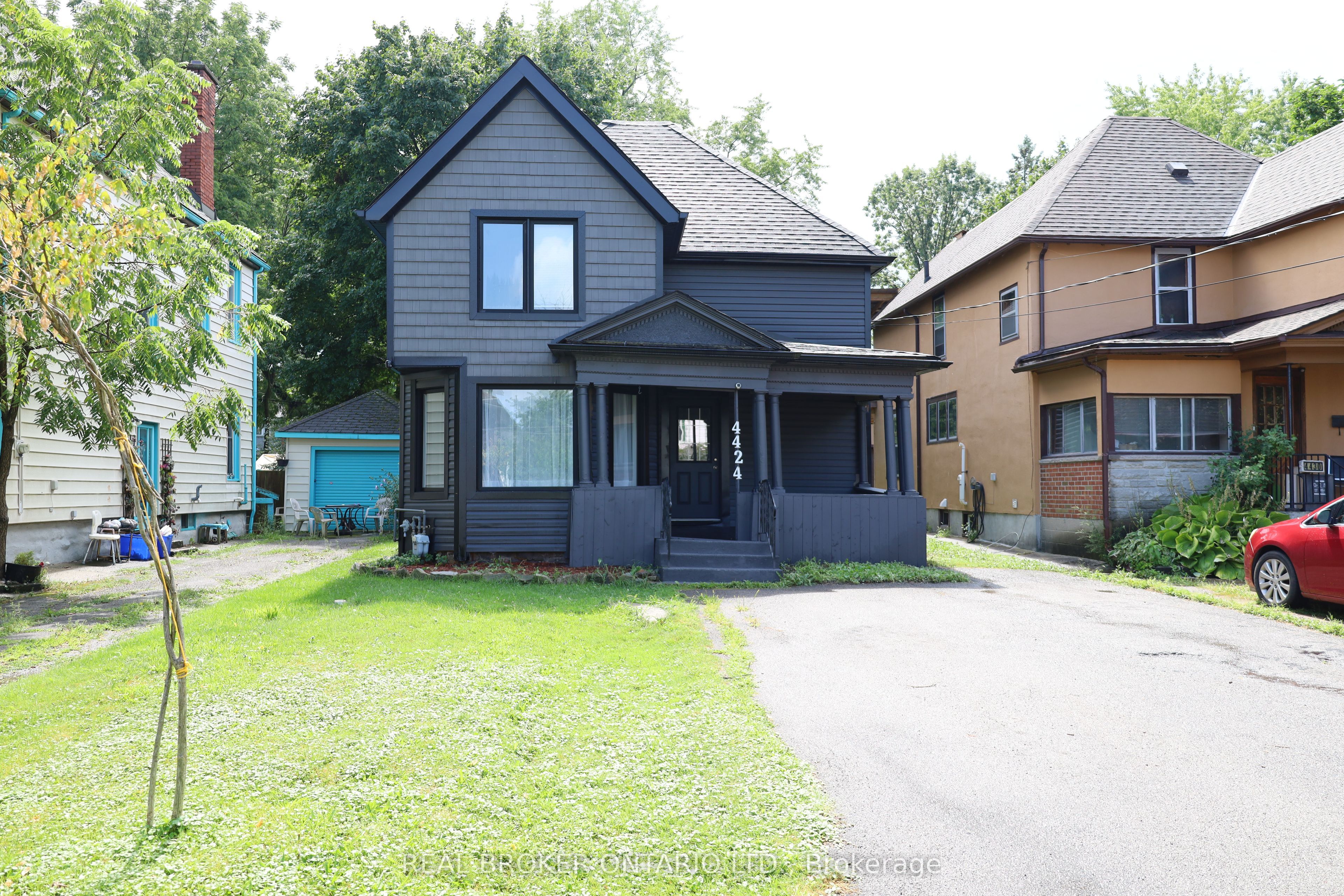 4424 Ellis Street Property Photo 1
