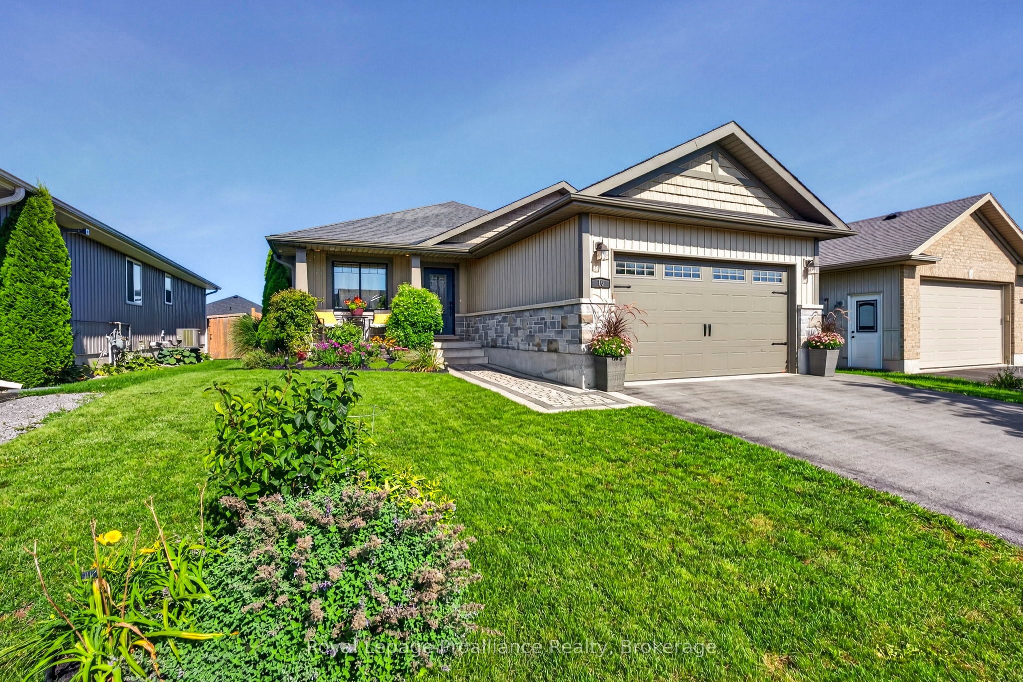 16 Butternut Court Property Photo 2