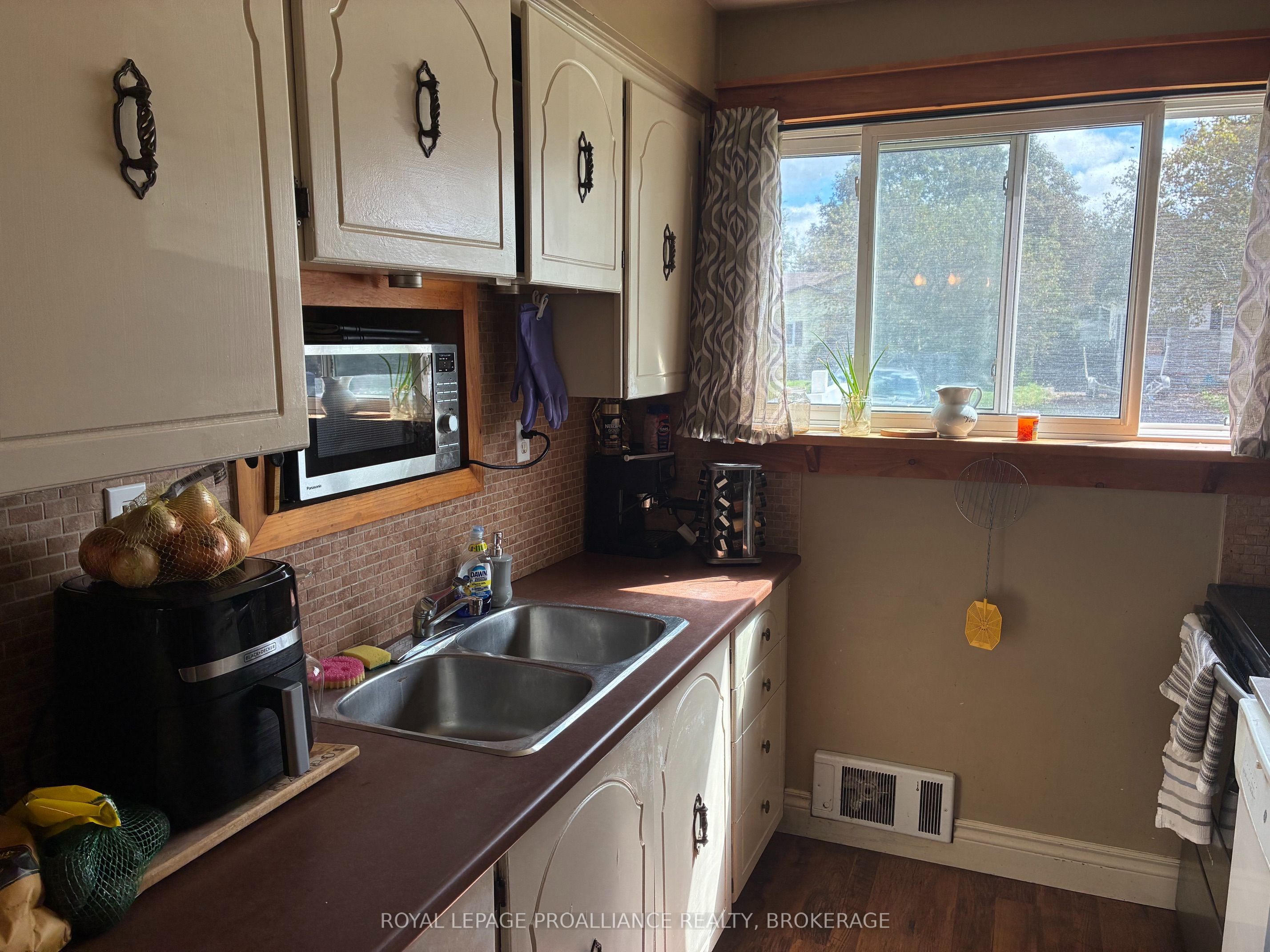 366 Forsyth Street 23 Property Photo 6