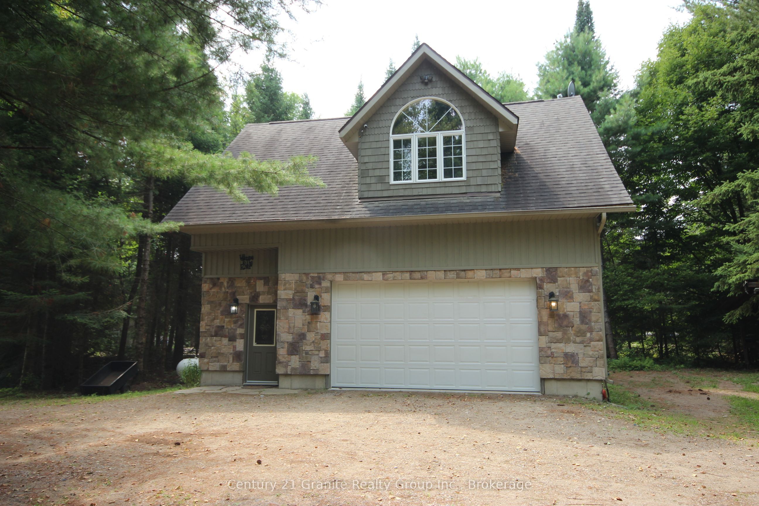 1082 Green Lake Road Property Photo 3
