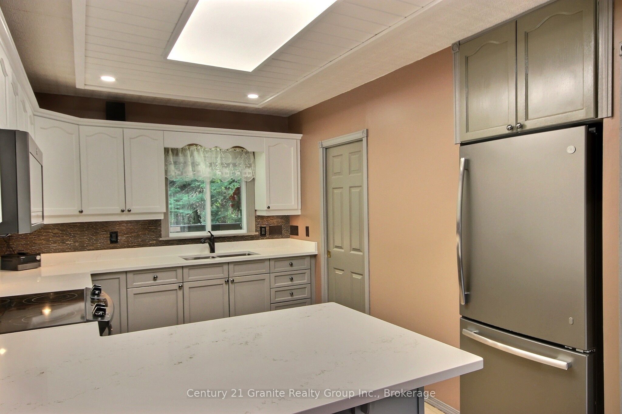 1082 Green Lake Road Property Photo 5