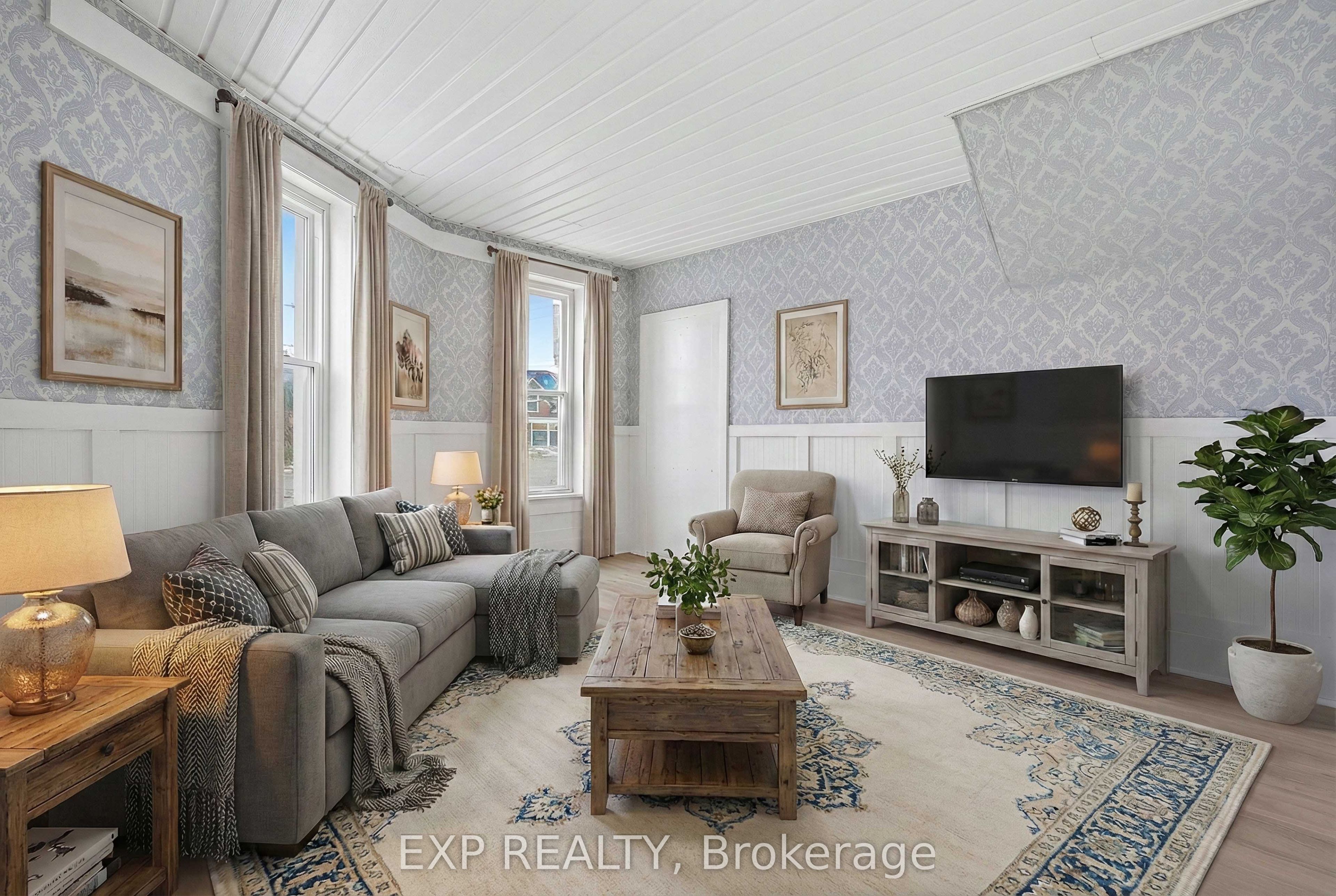 119 Beckwith Street N Property Photo 2