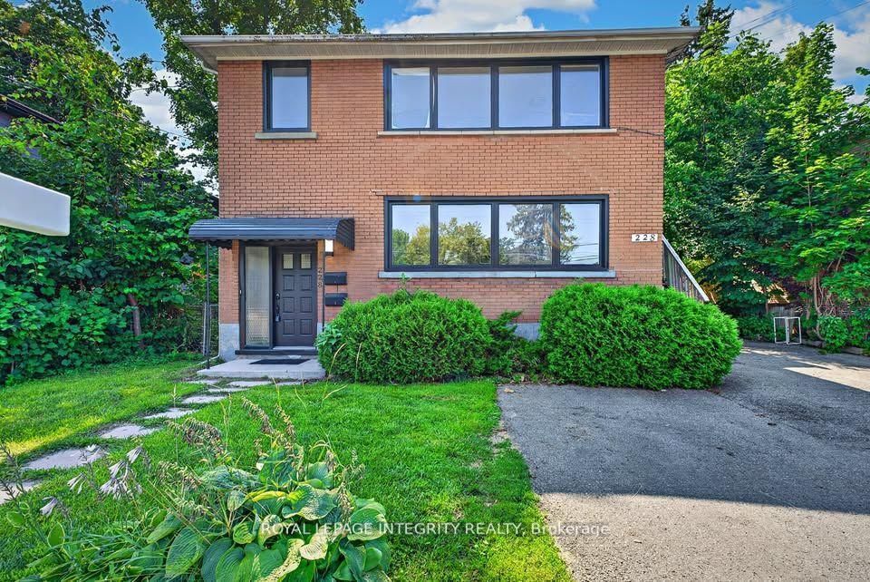 228 Woodroffe Avenue Property Photo 1