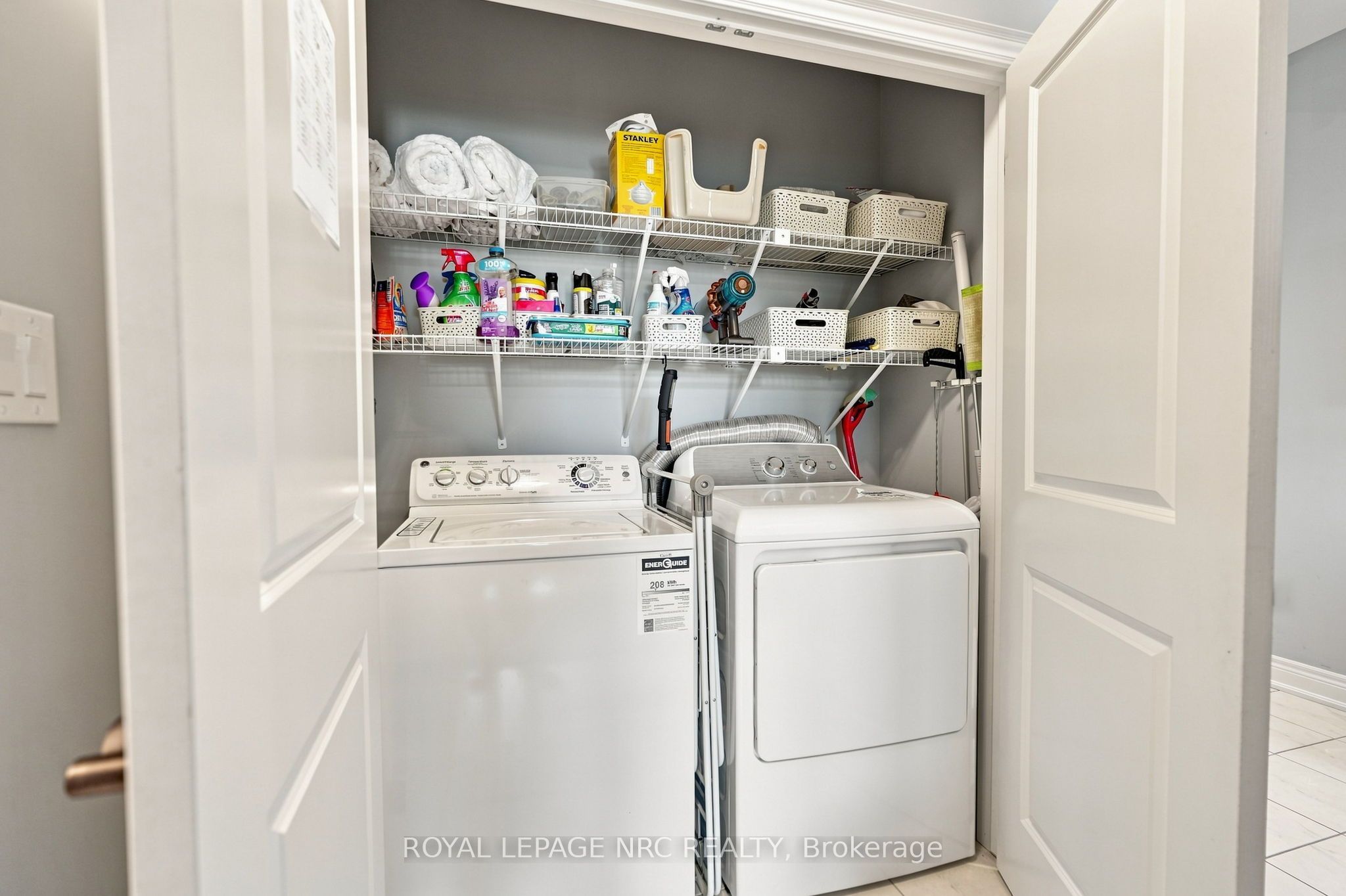 19 Stoneridge Crescent Property Photo 28