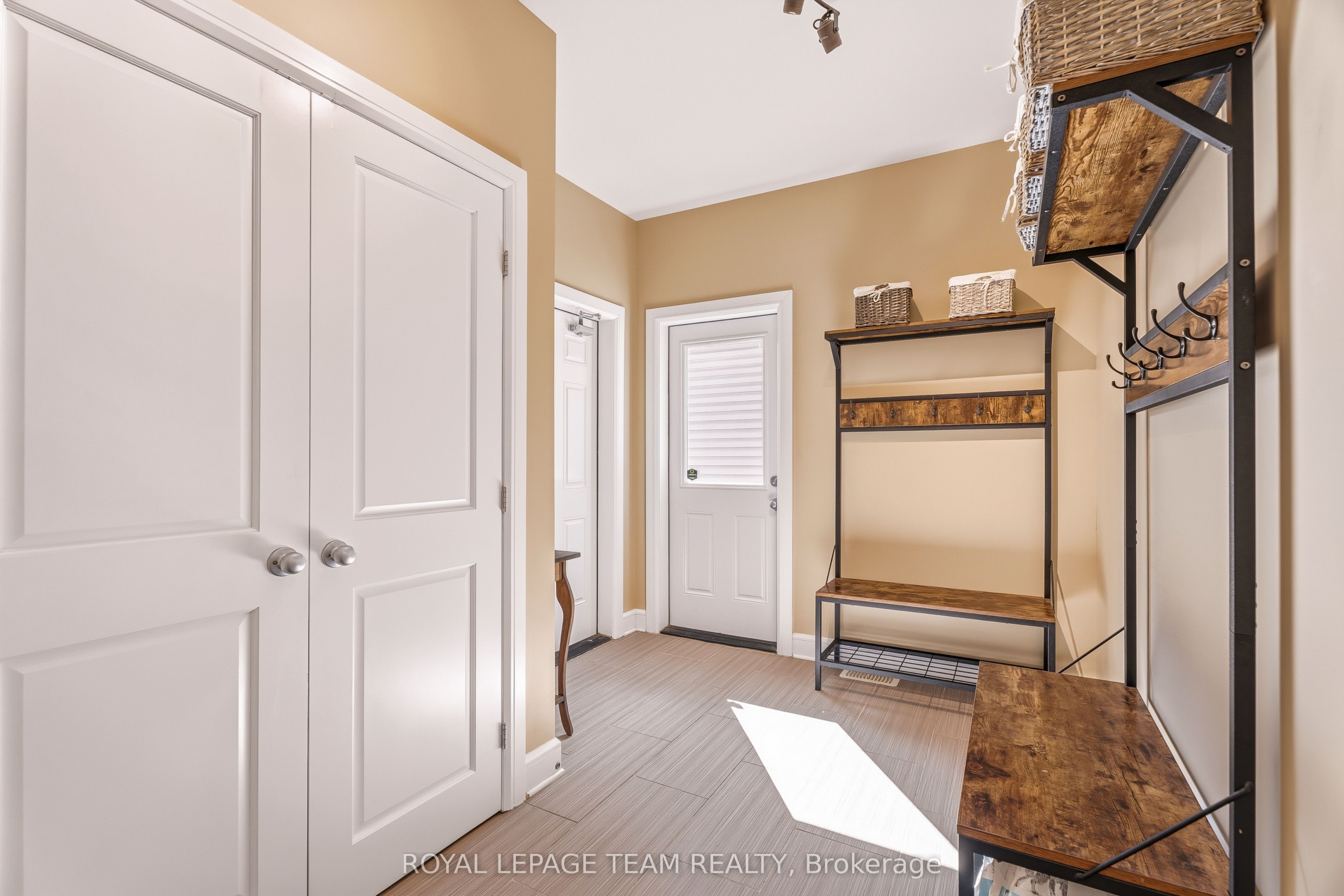 218 Arthur Street Property Photo 5