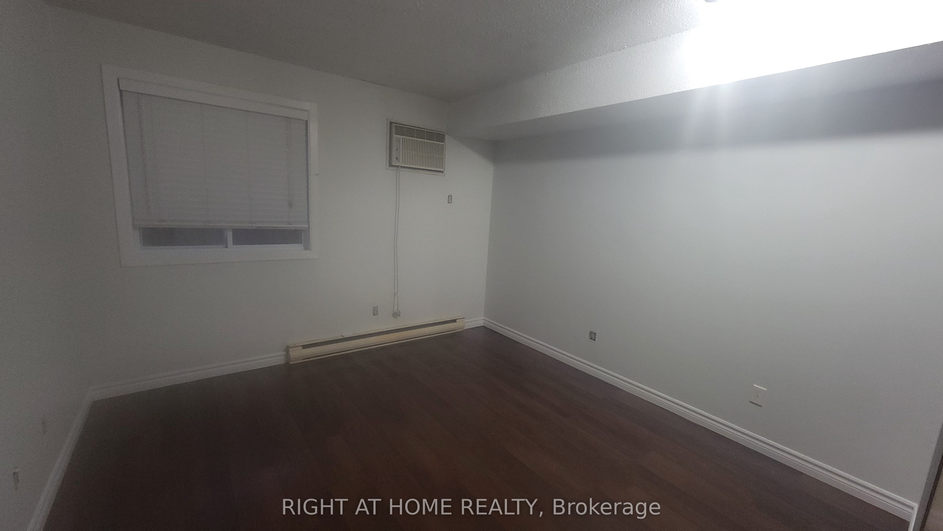 733 Deveron Crescent 108 Property Photo 6