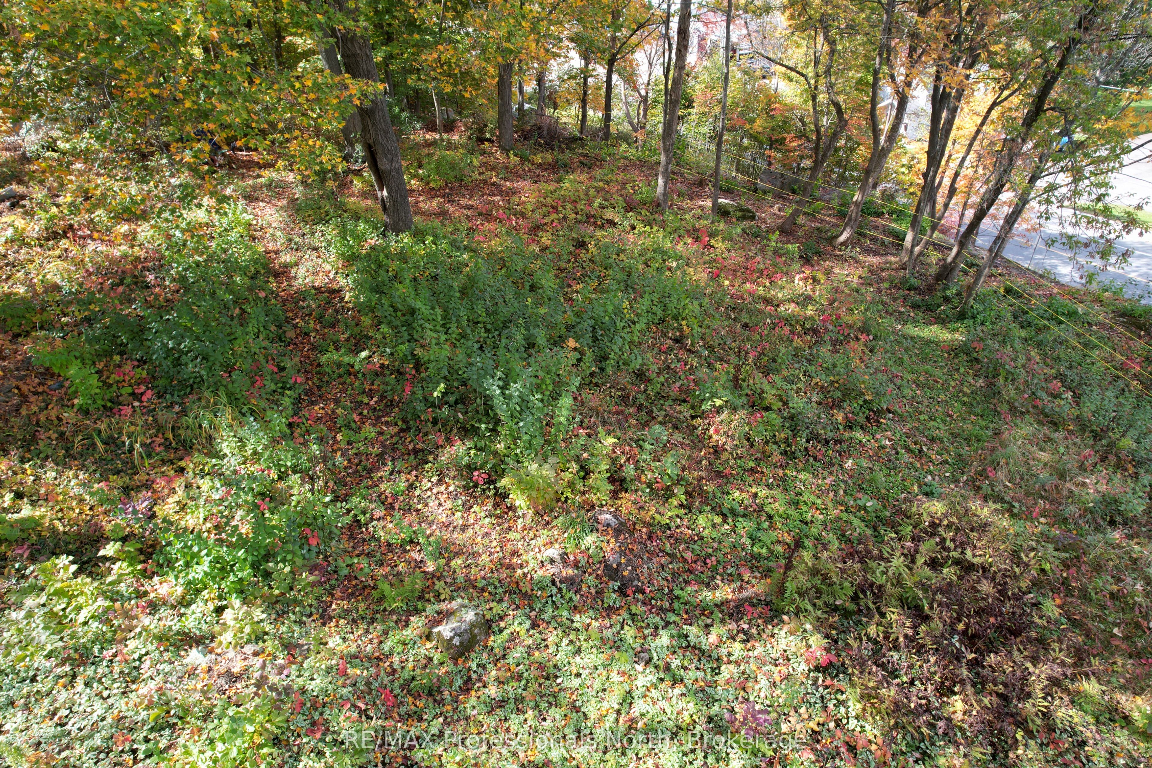 155 Main Street W Property Photo 12