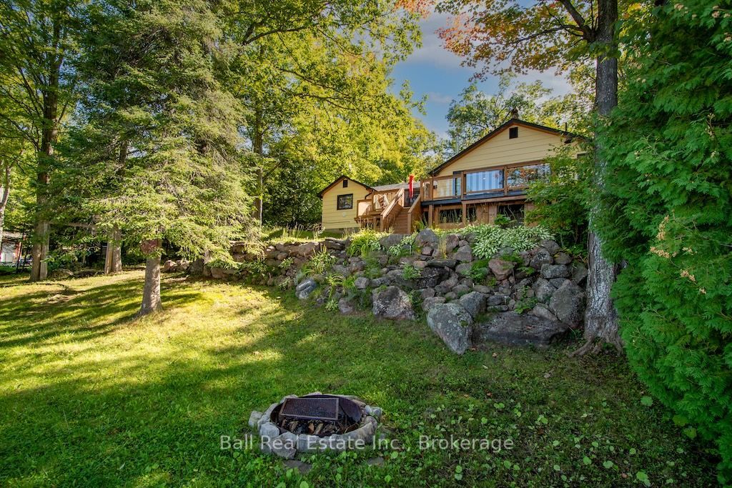 3272 Buckhorn Lane N Property Photo 2