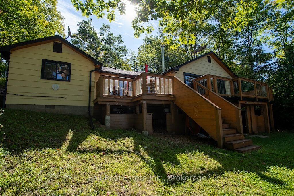 3272 Buckhorn Lane N Property Photo 5