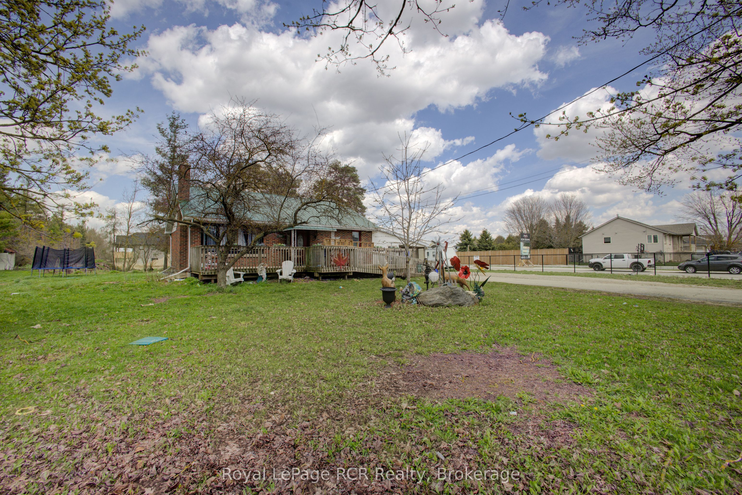 460 Domville Street Property Photo 2