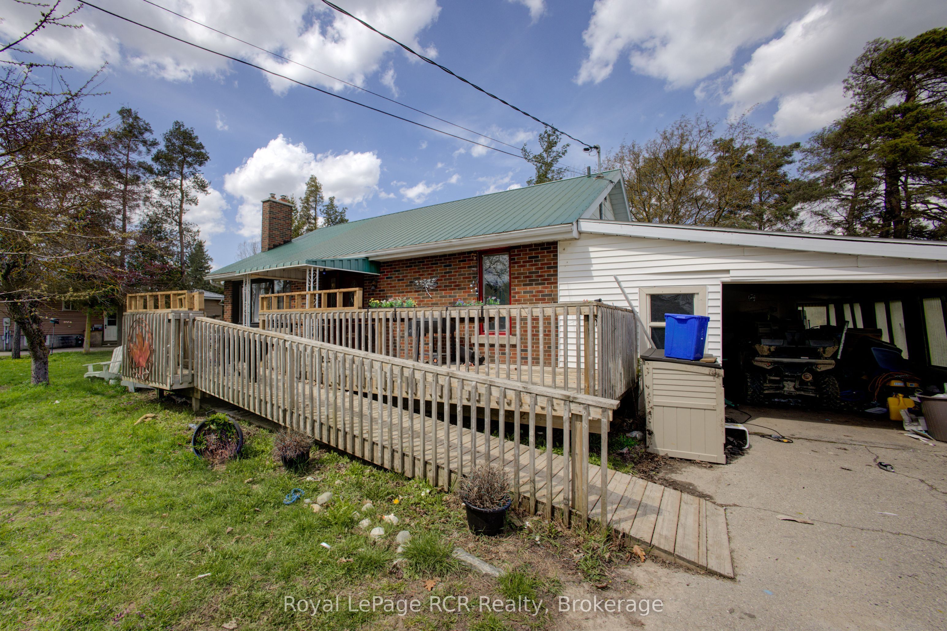 460 Domville Street Property Photo 3