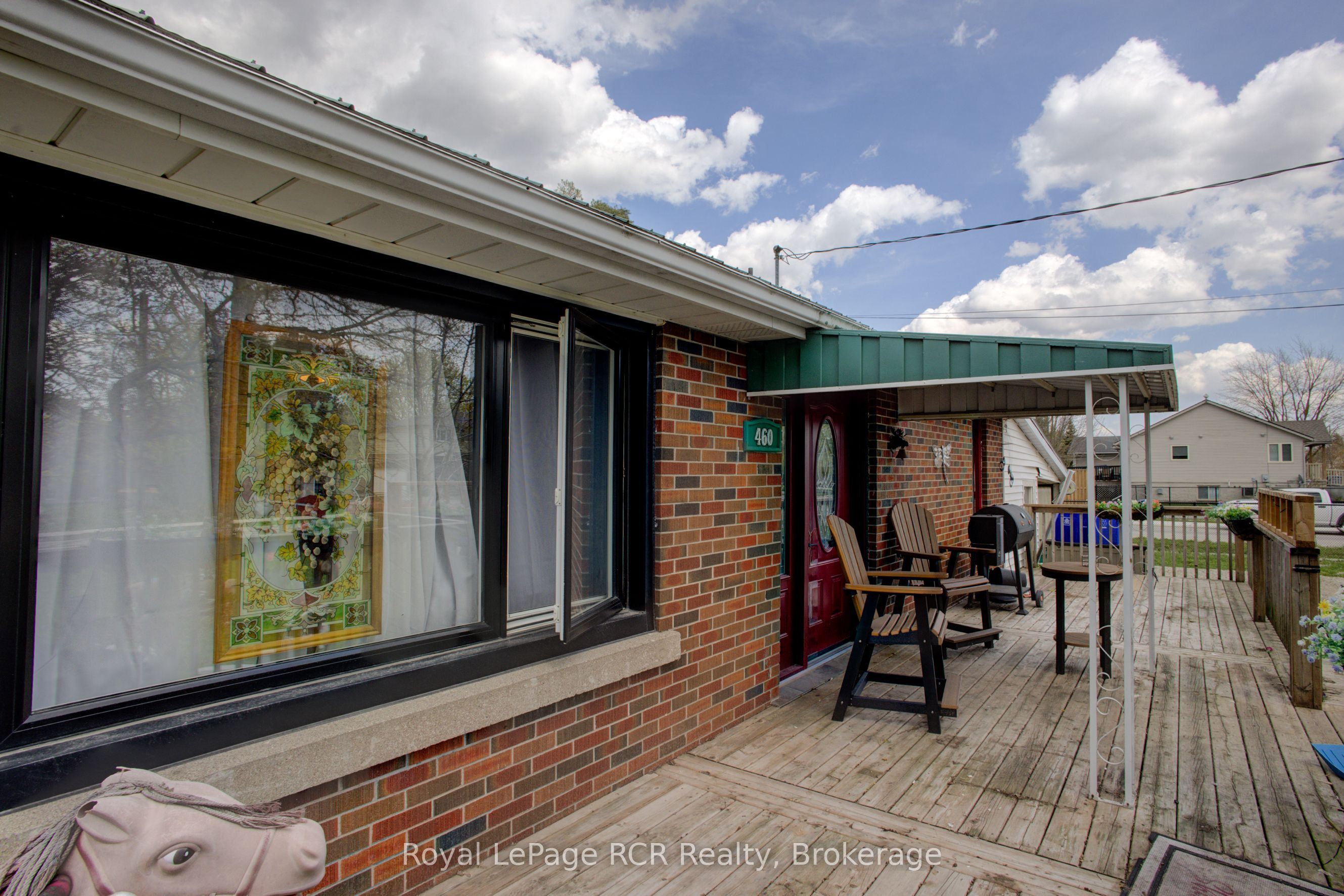 460 Domville Street Property Photo 4