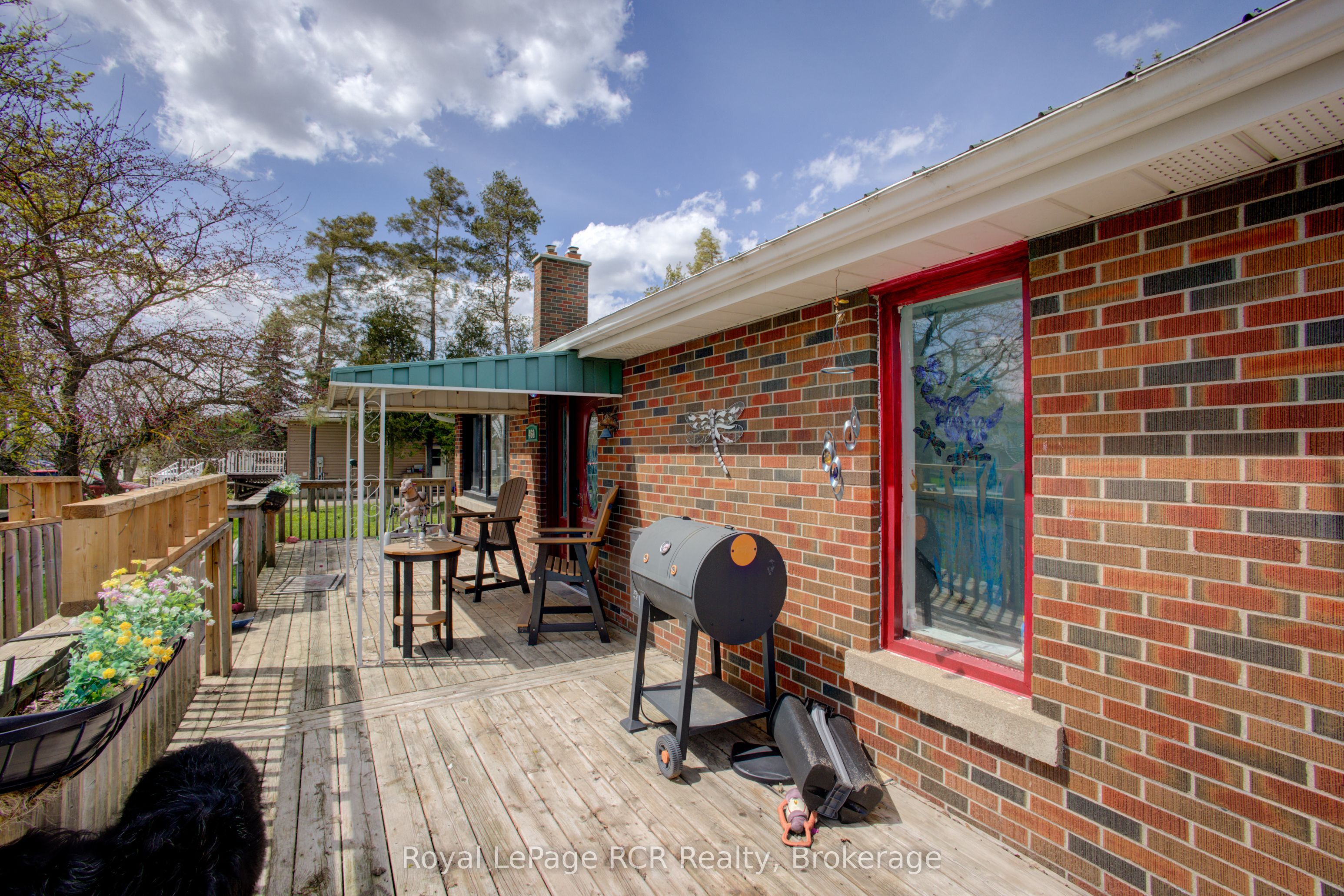 460 Domville Street Property Photo 5