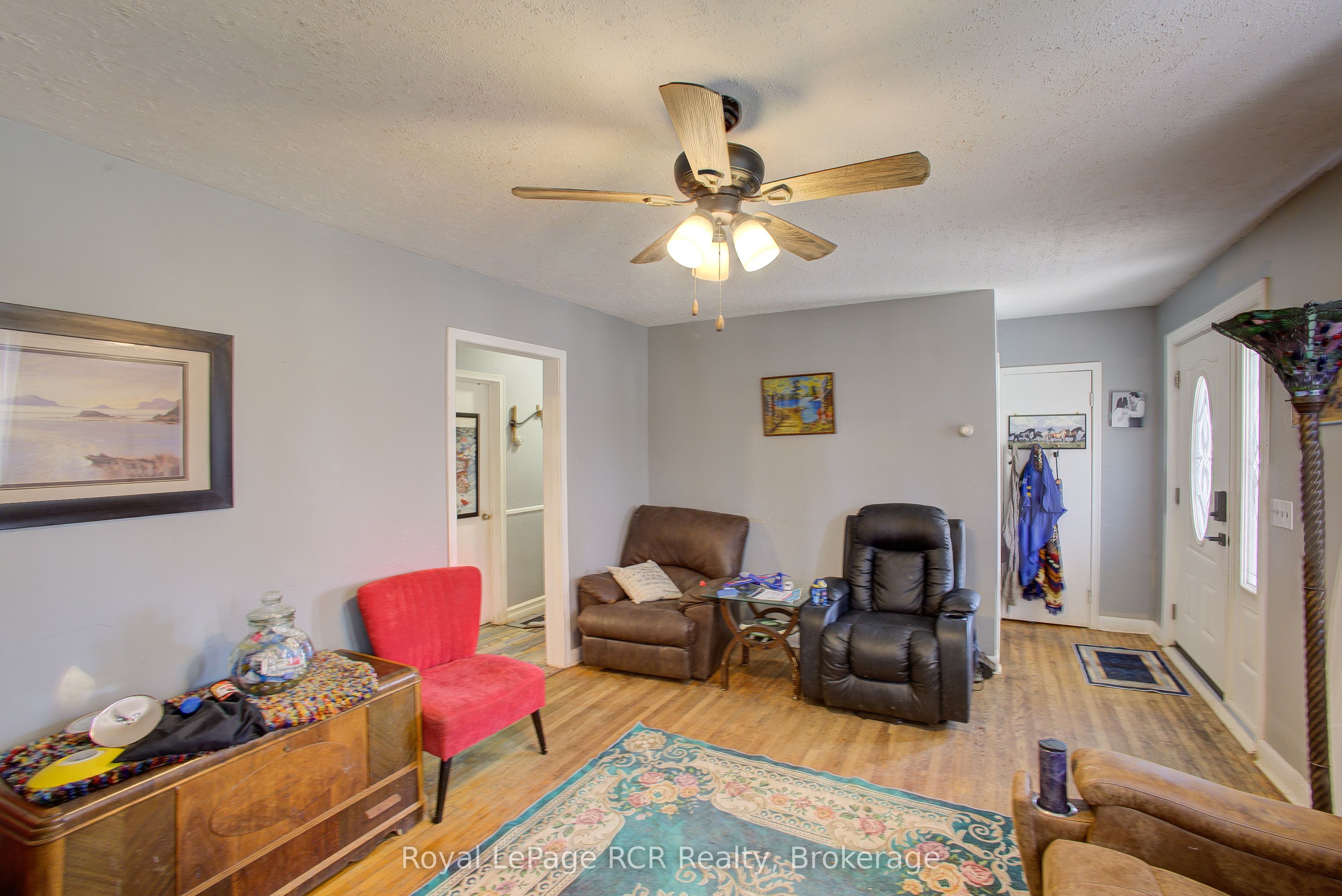 460 Domville Street Property Photo 12