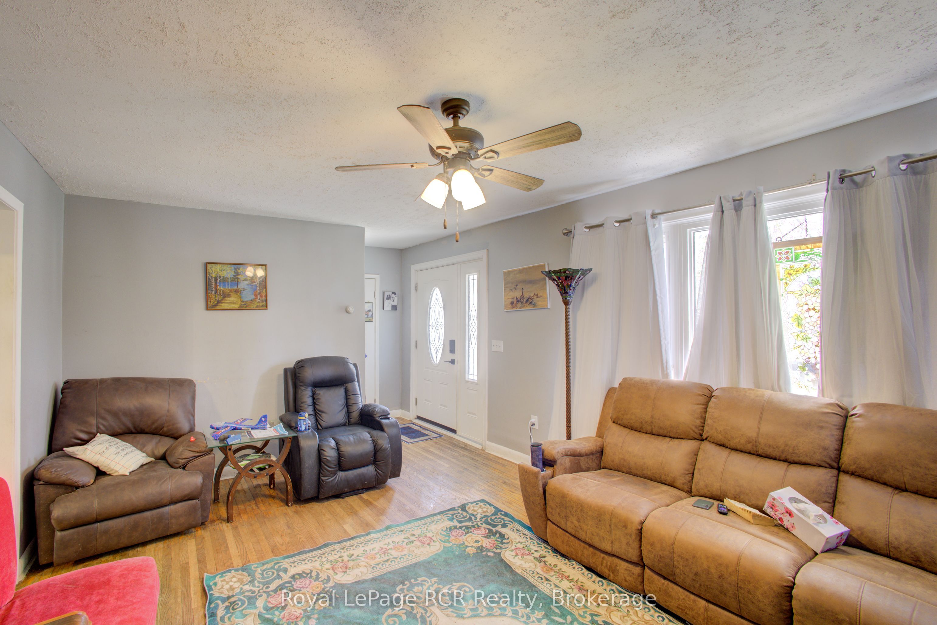 460 Domville Street Property Photo 13