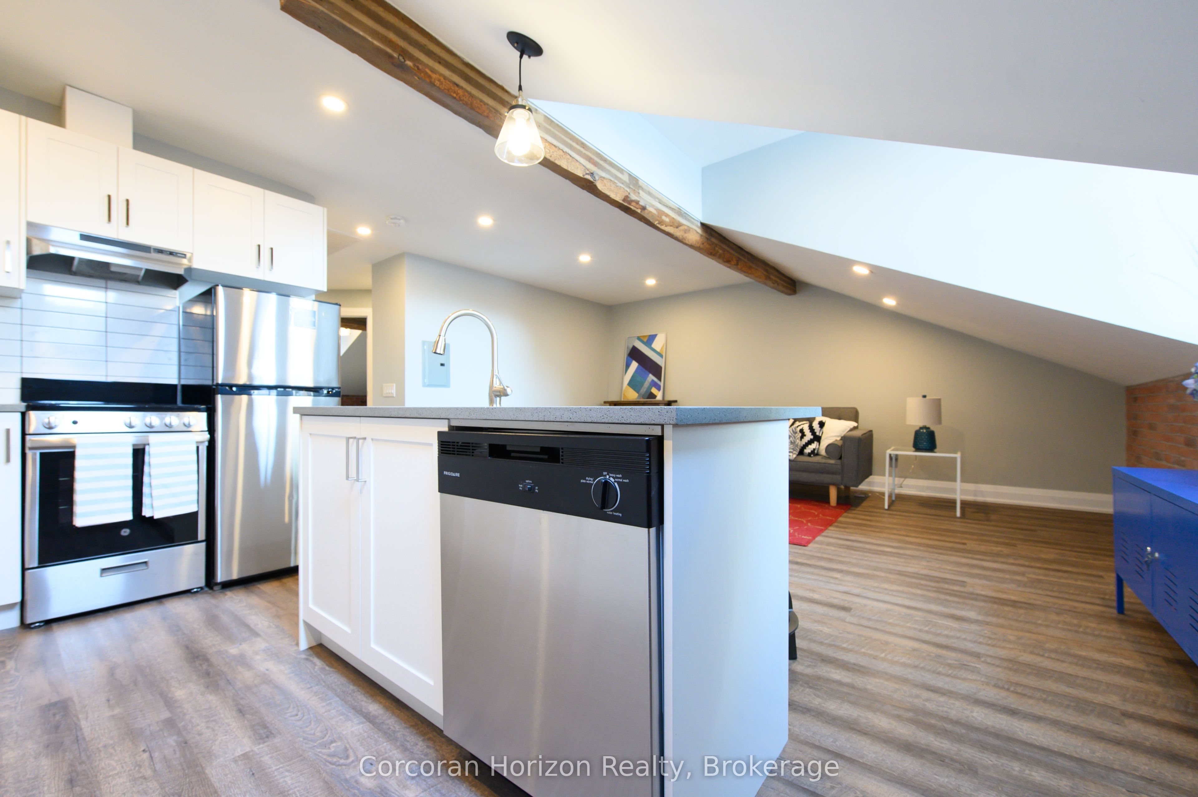 148 James Street S Property Photo 23