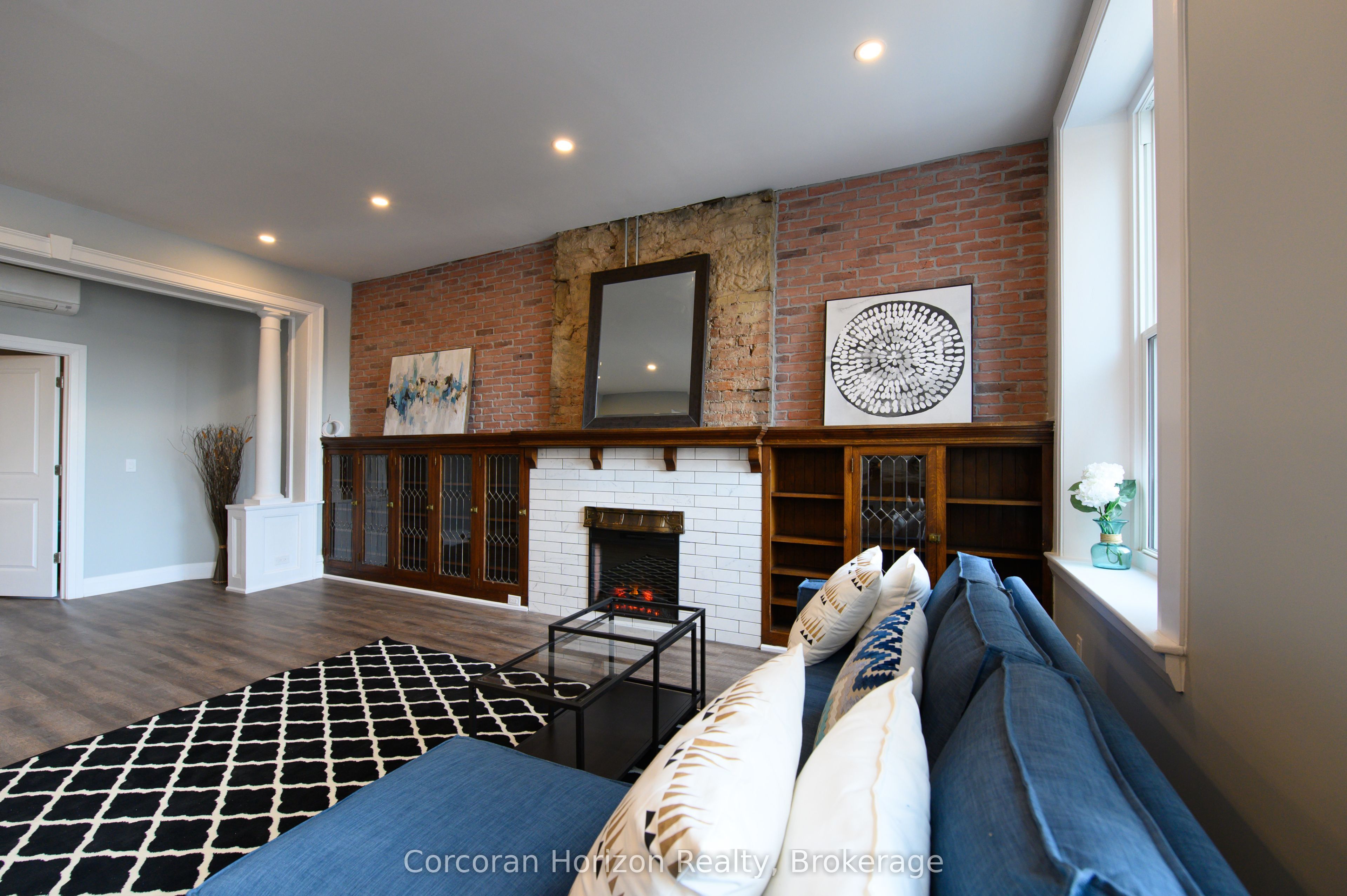 148 James Street S Property Photo 26