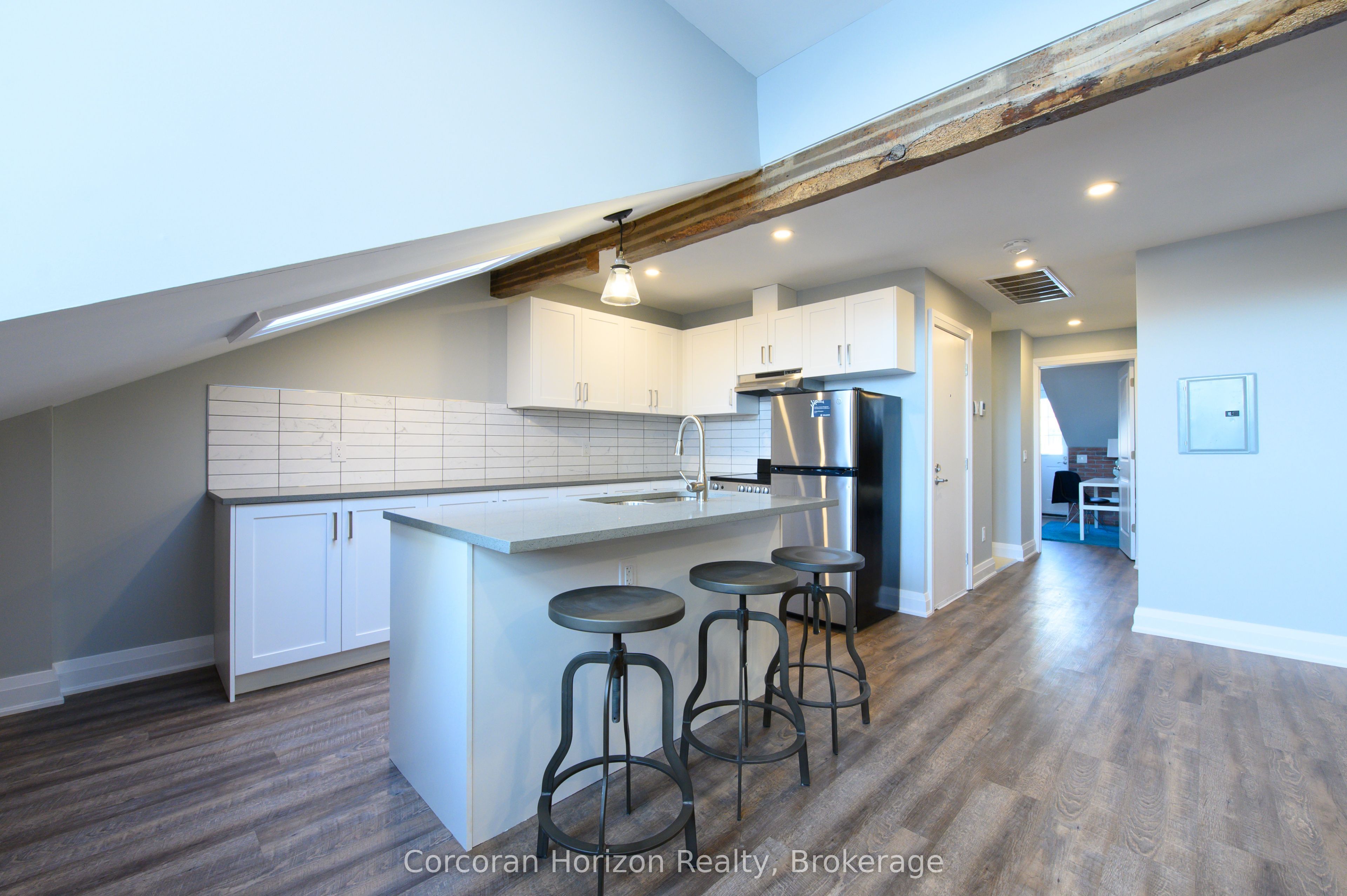 148 James Street S Property Photo 29