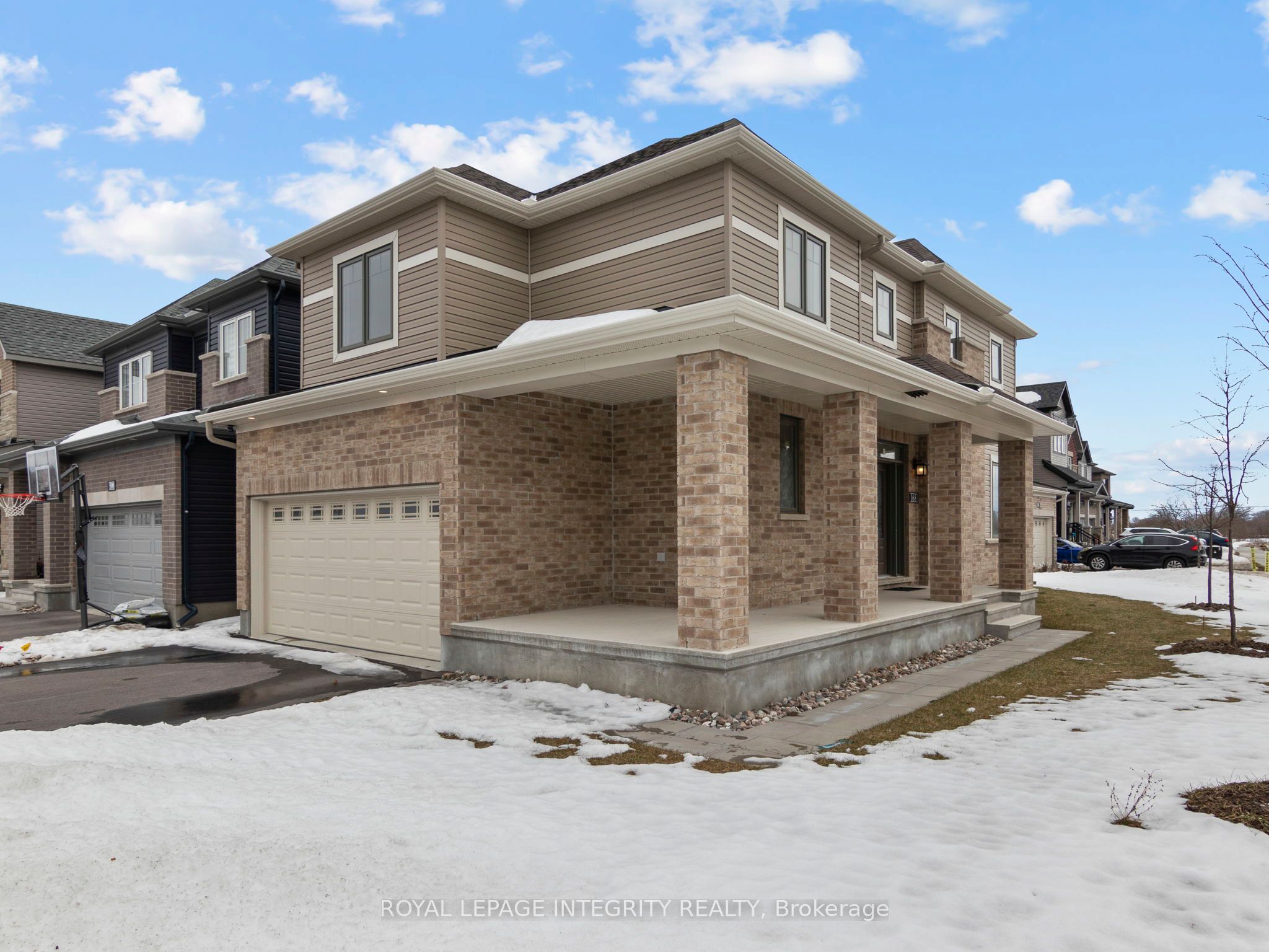 168 Maynooth Court Property Photo 3