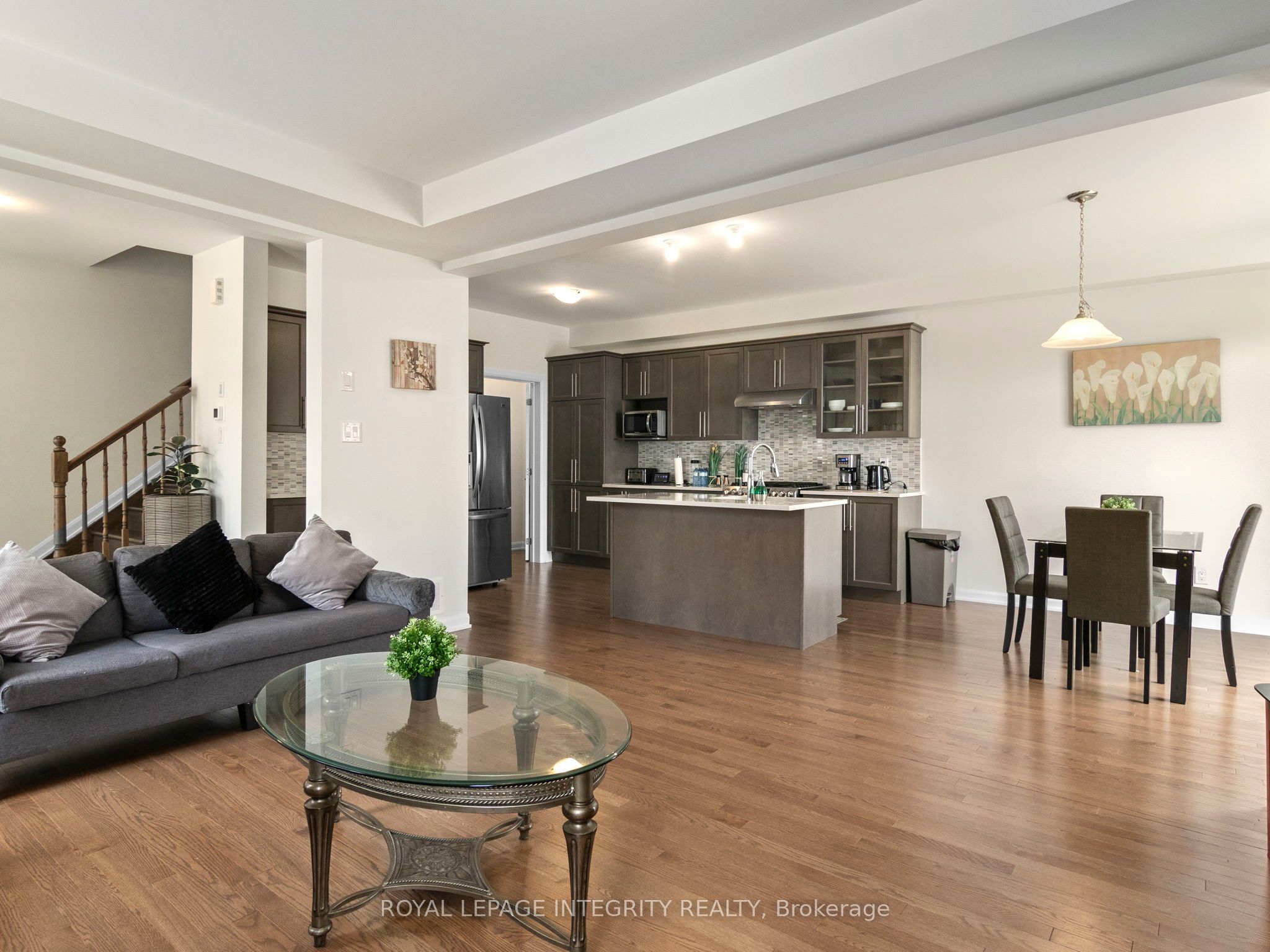 168 Maynooth Court Property Photo 6