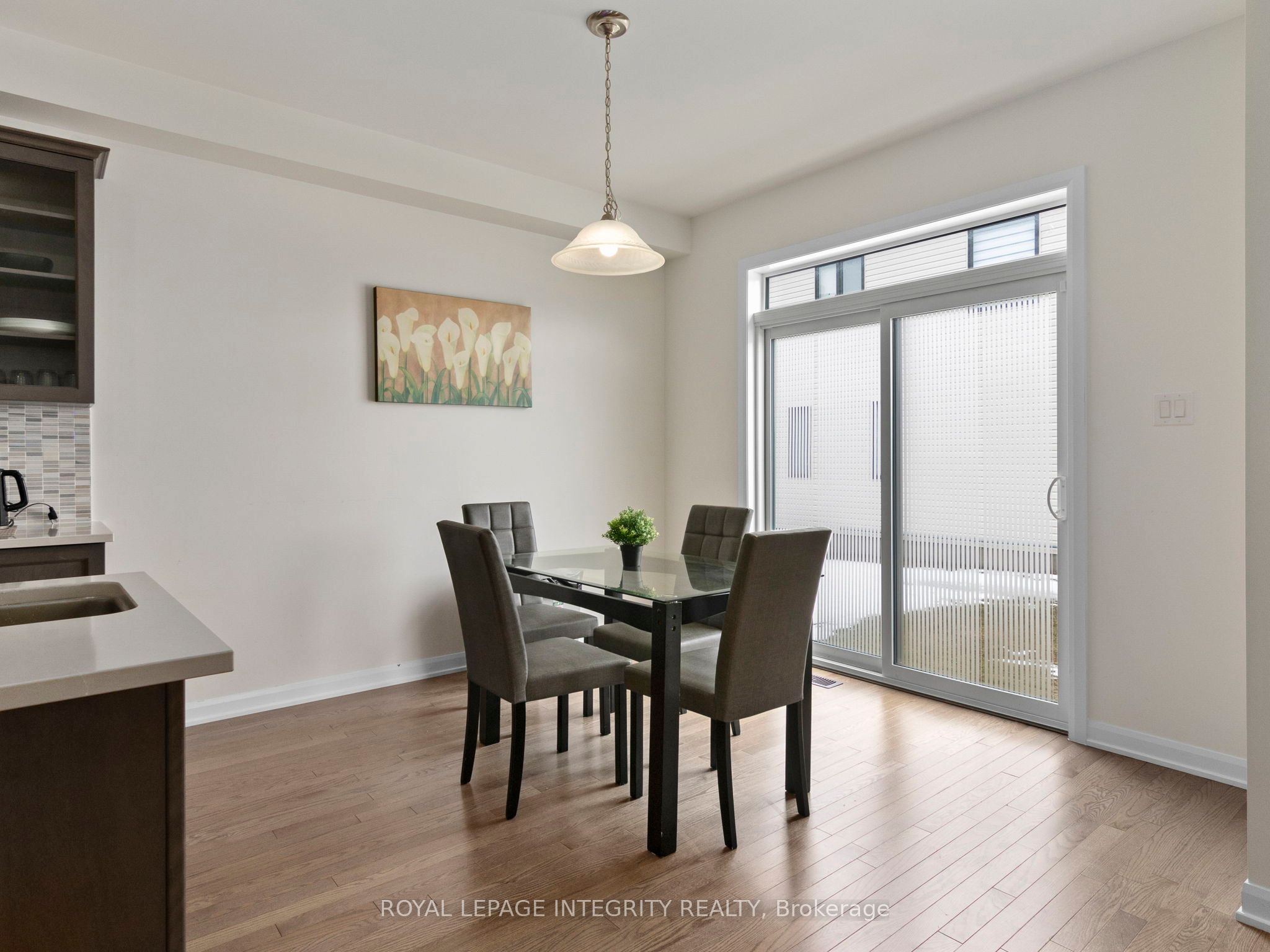 168 Maynooth Court Property Photo 8