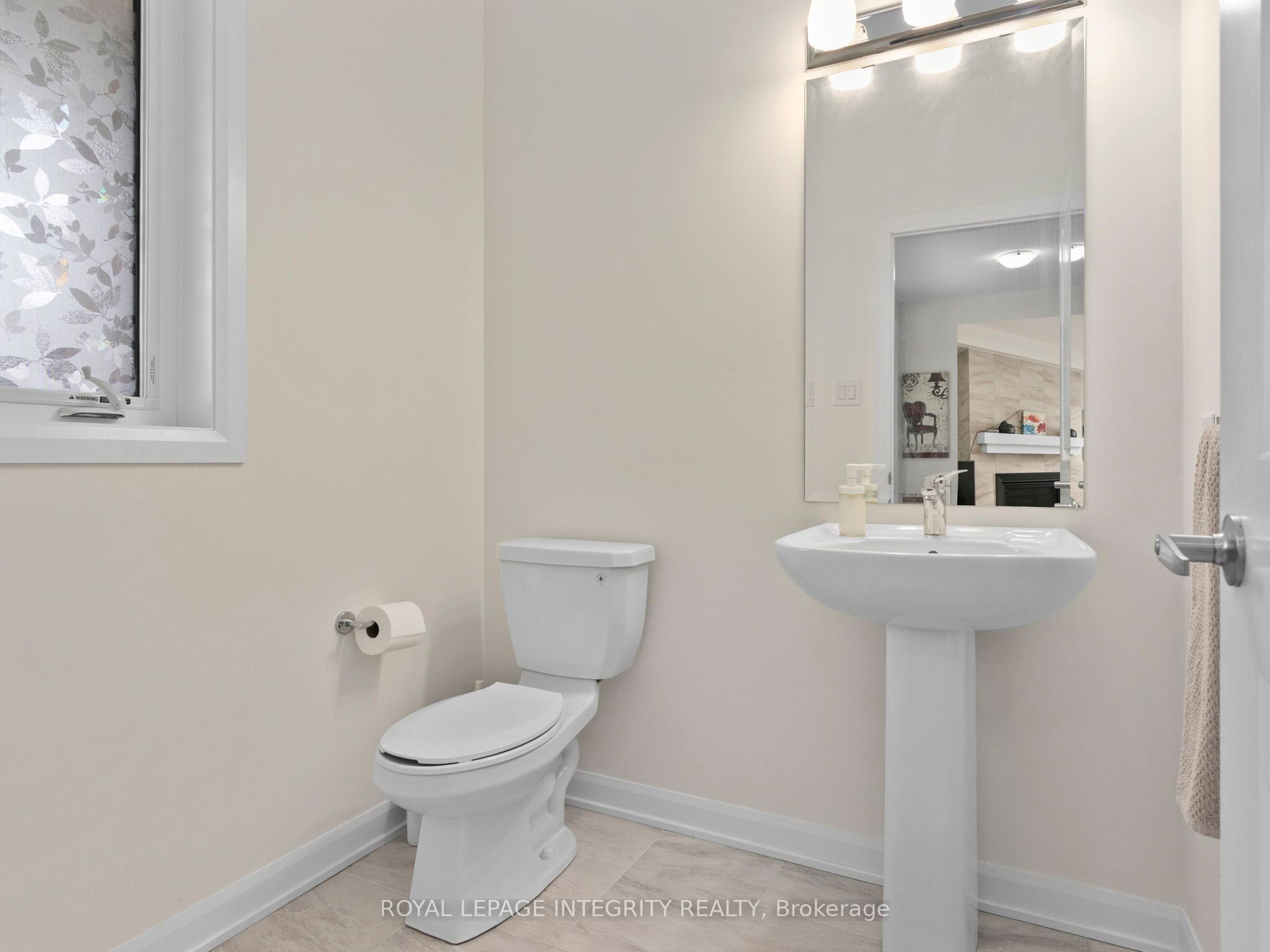 168 Maynooth Court Property Photo 9