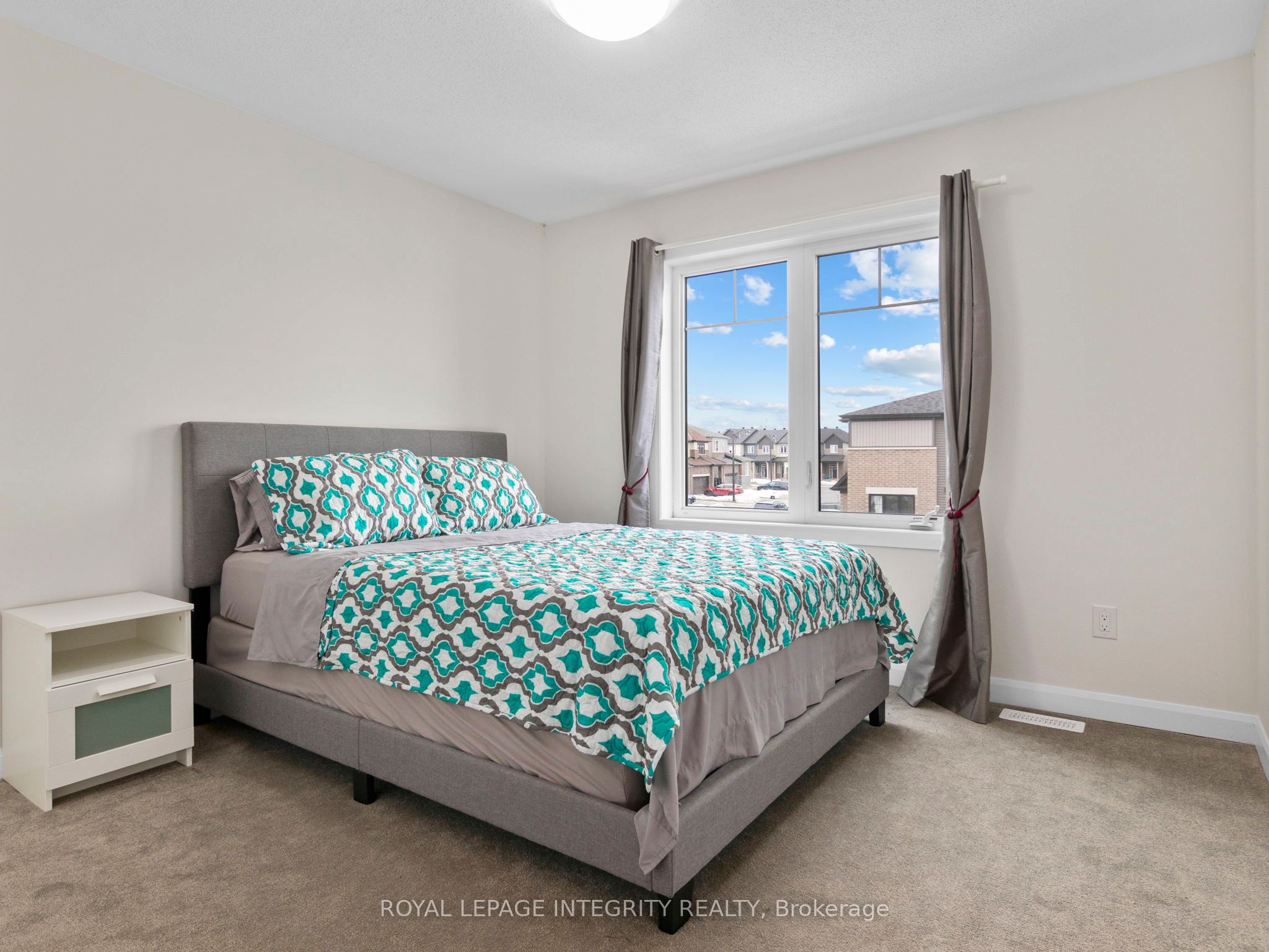 168 Maynooth Court Property Photo 10