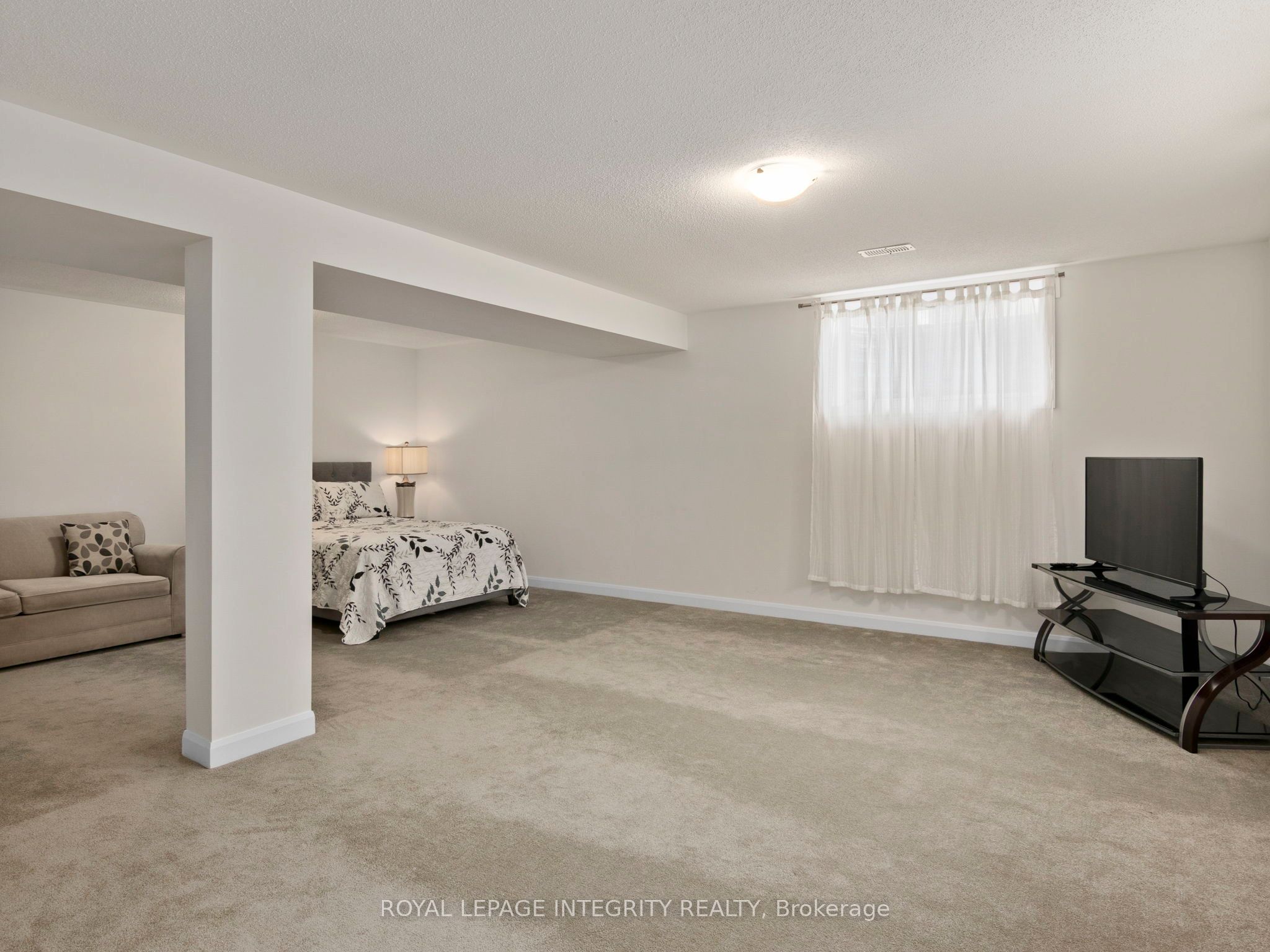 168 Maynooth Court Property Photo 18