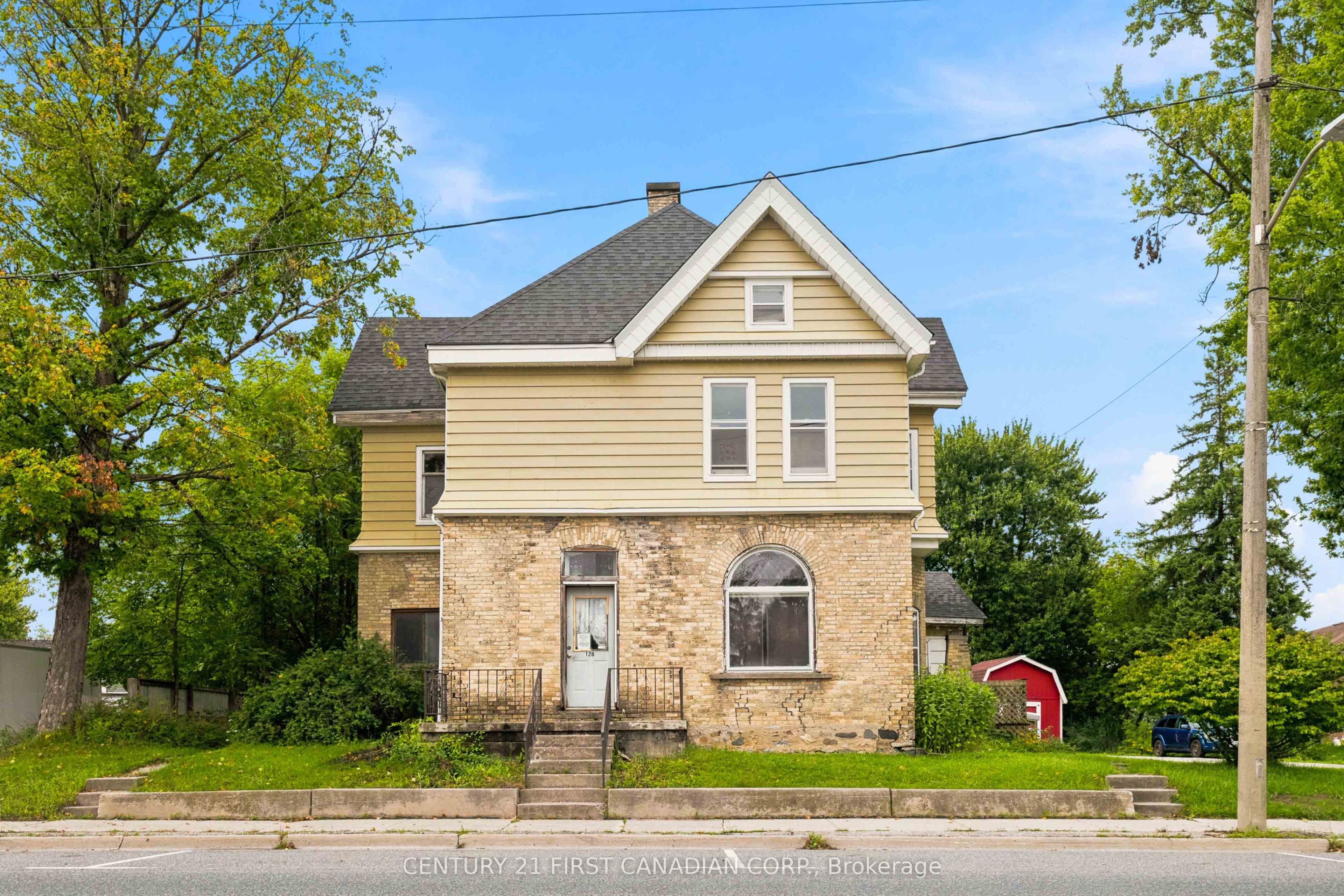 128 Main Street Property Photo 4