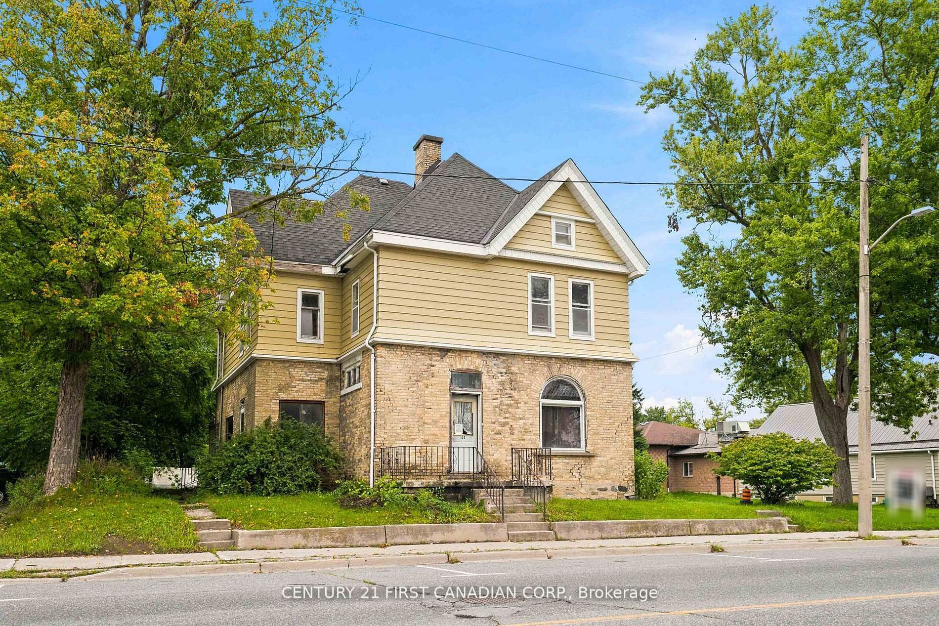 128 Main Street Property Photo 5