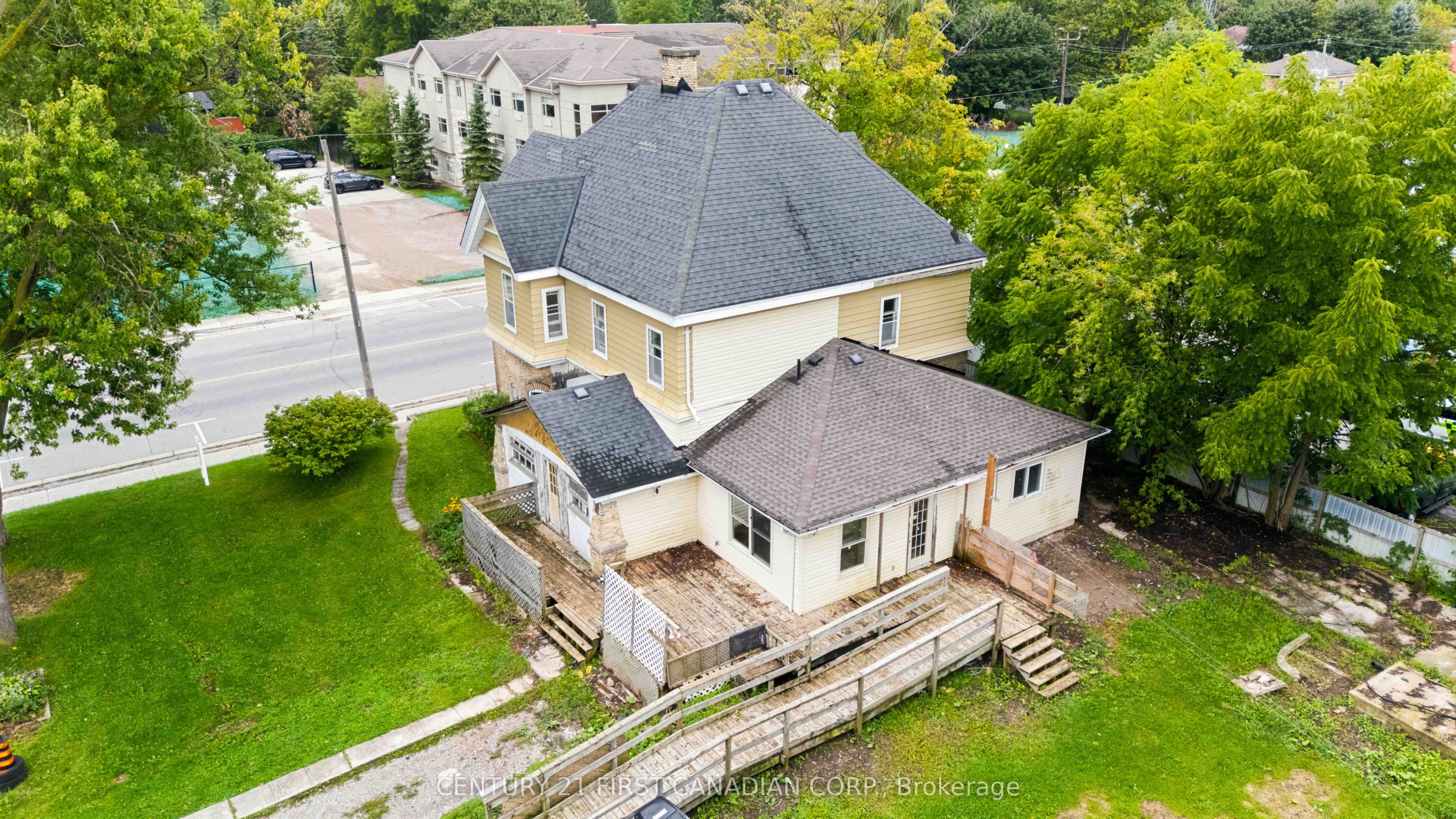 128 Main Street Property Photo 25