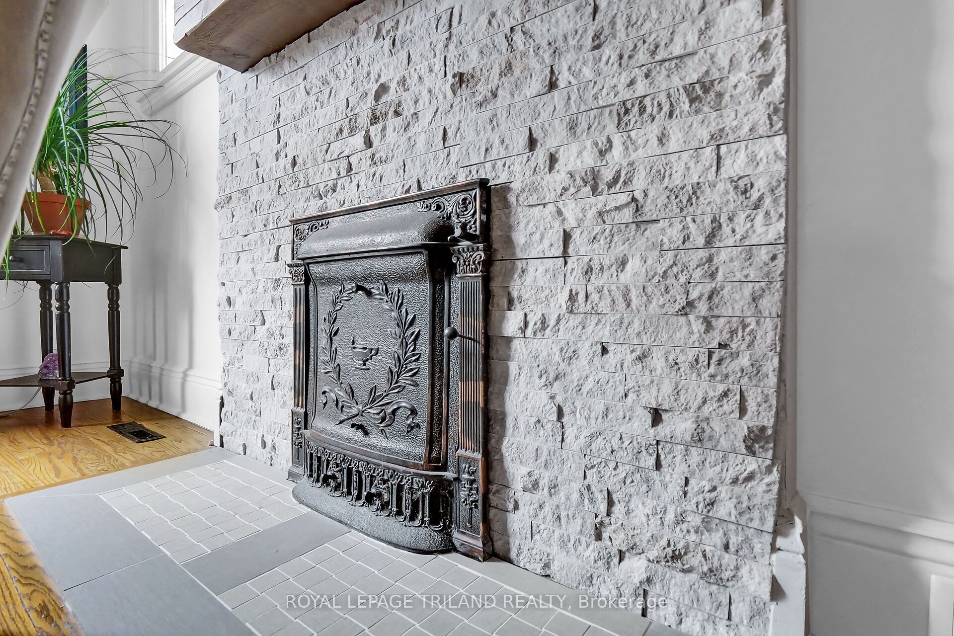 86 Kains Street Property Photo 11
