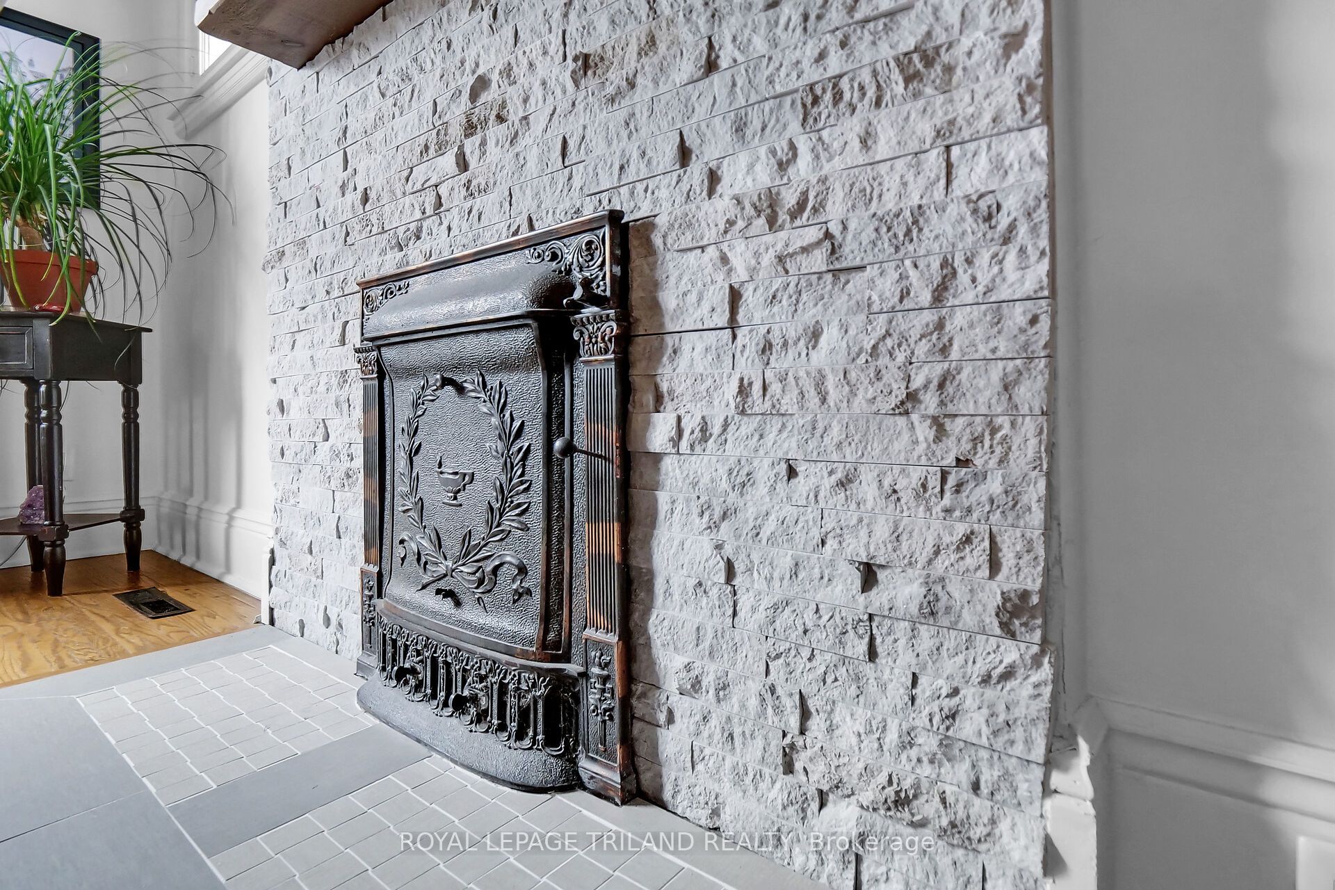 86 Kains Street Property Photo 12