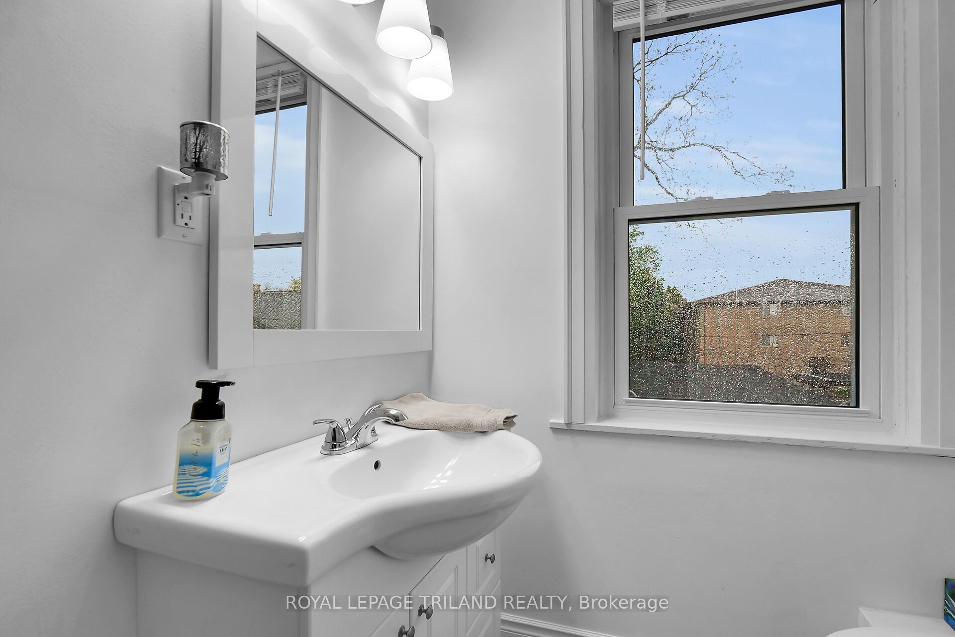 86 Kains Street Property Photo 24