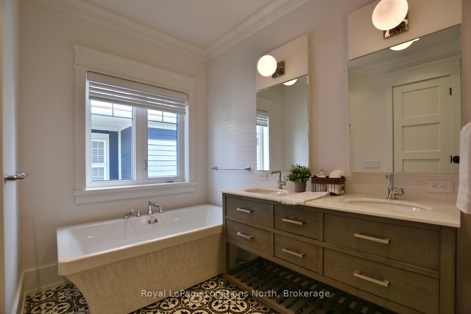 277 Jozo Weider Boulevard 902 Property Photo 27