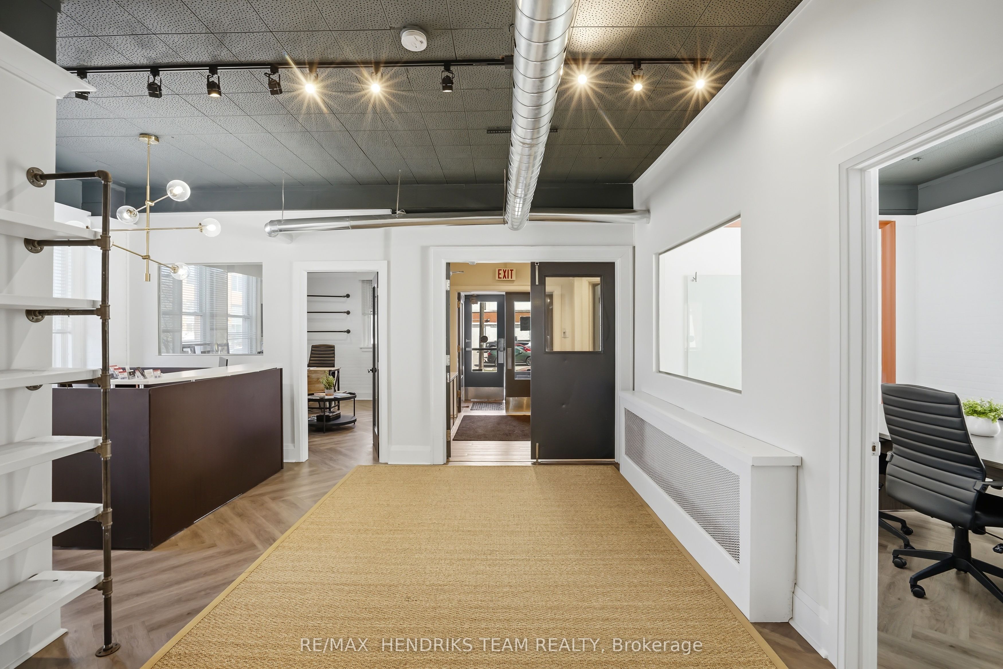 145 King Street Property Photo 3