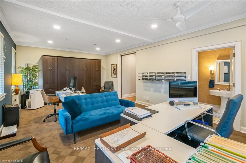 145 King Street Property Photo 19