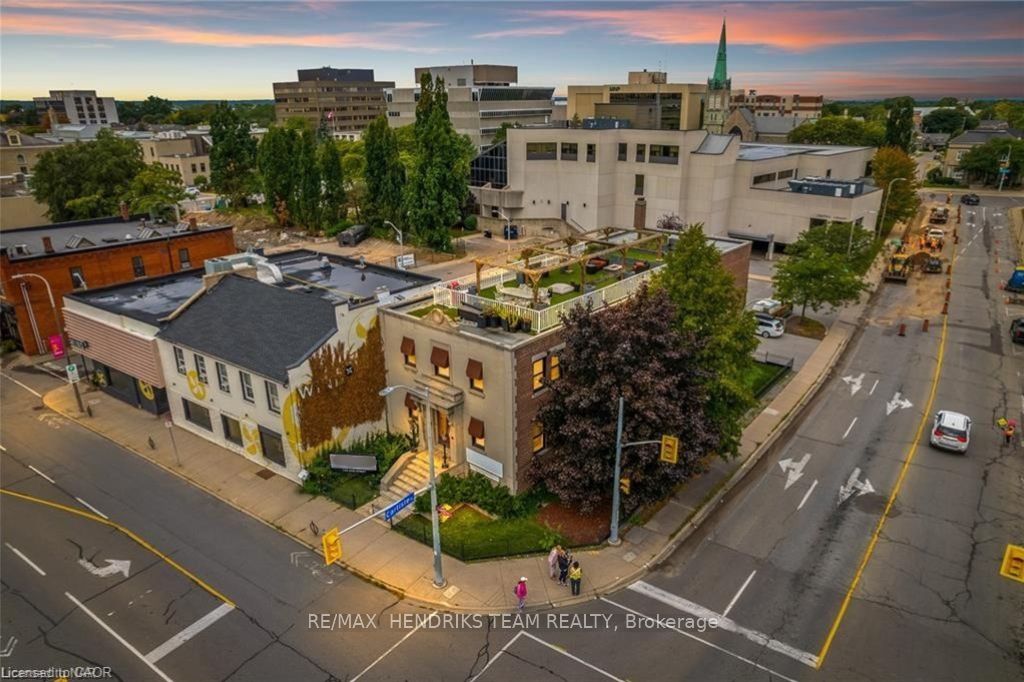 145 King Street Property Photo 50