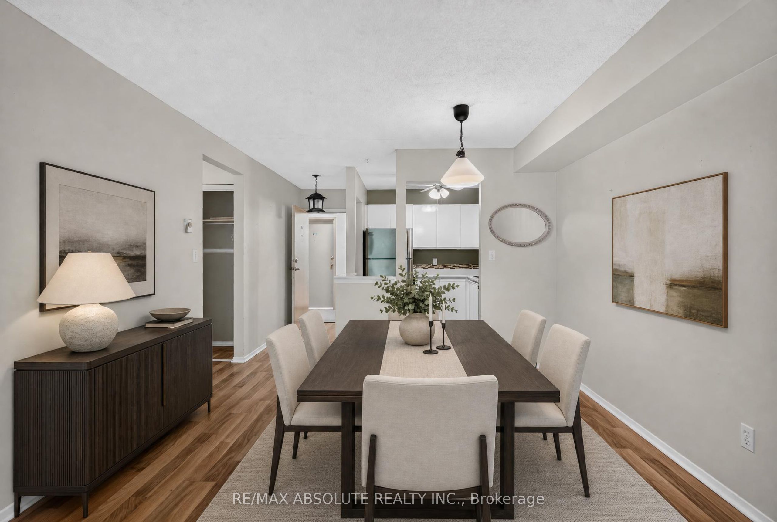 310 Kingsdale Avenue 305 Property Photo 7
