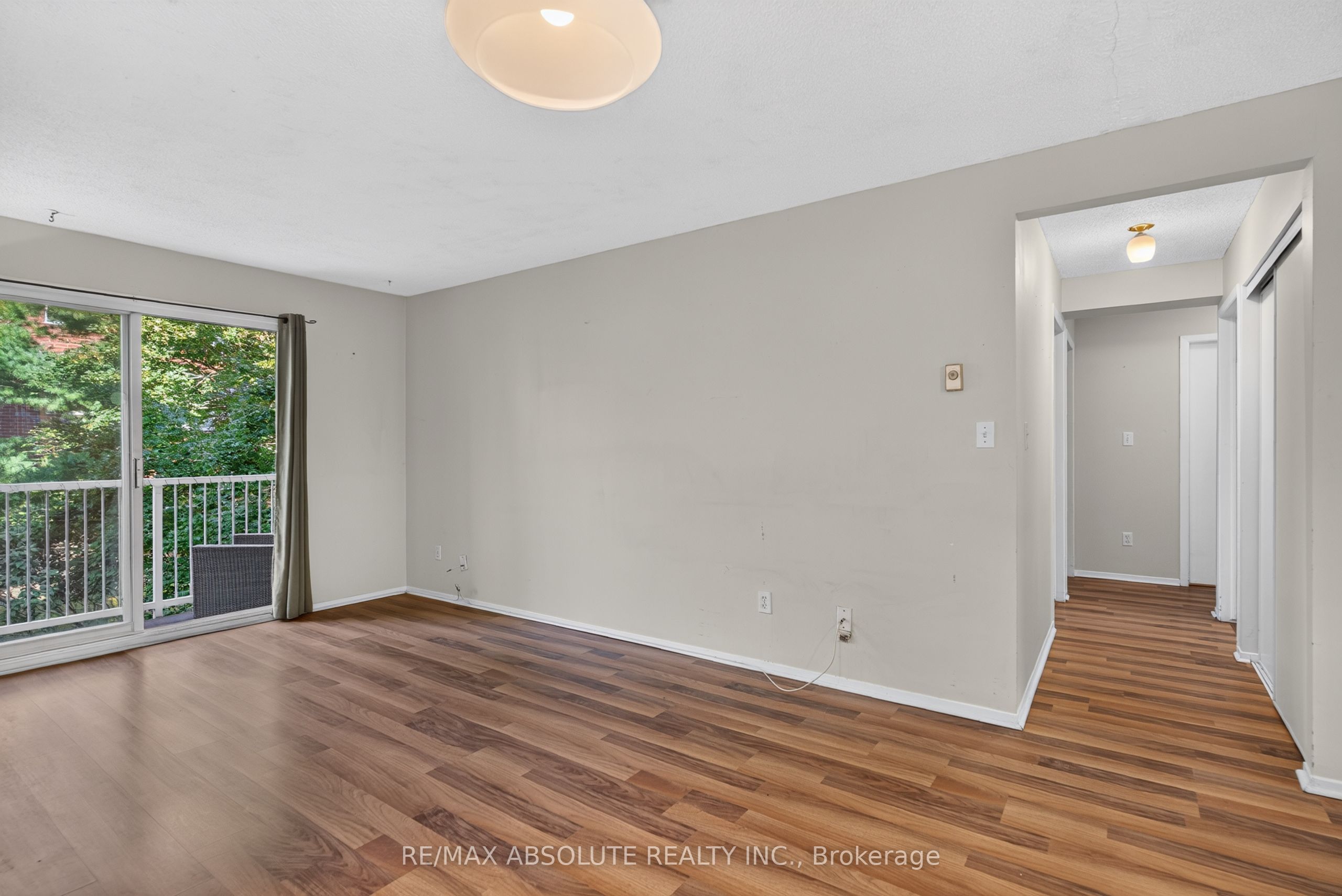 310 Kingsdale Avenue 305 Property Photo 10