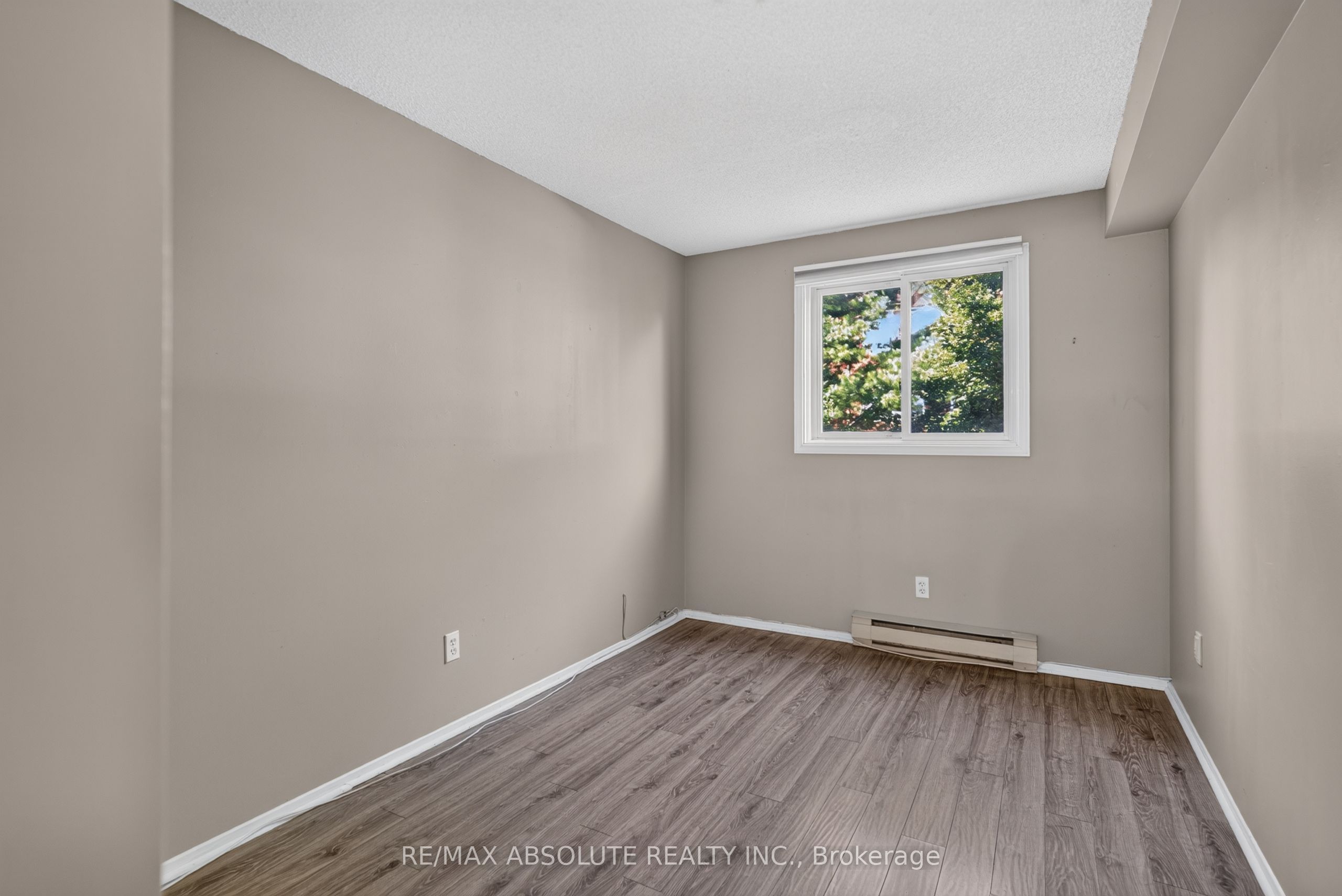 310 Kingsdale Avenue 305 Property Photo 18